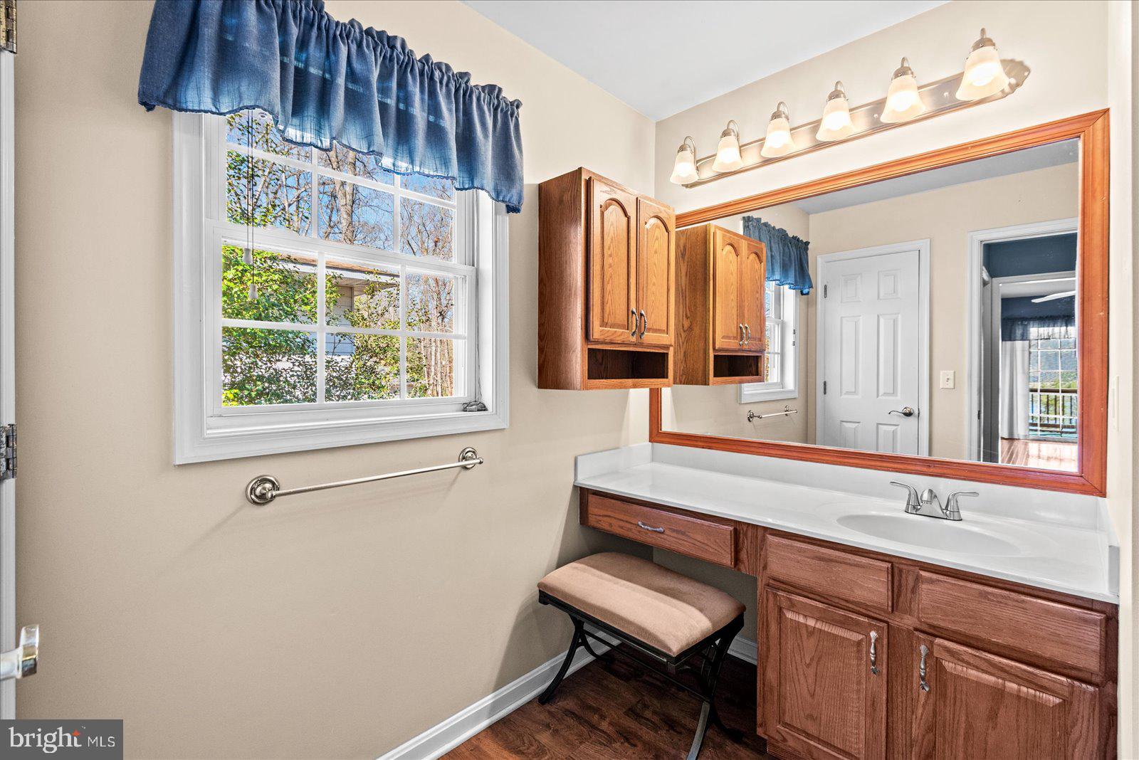 LAKE CAROLINE - Residential