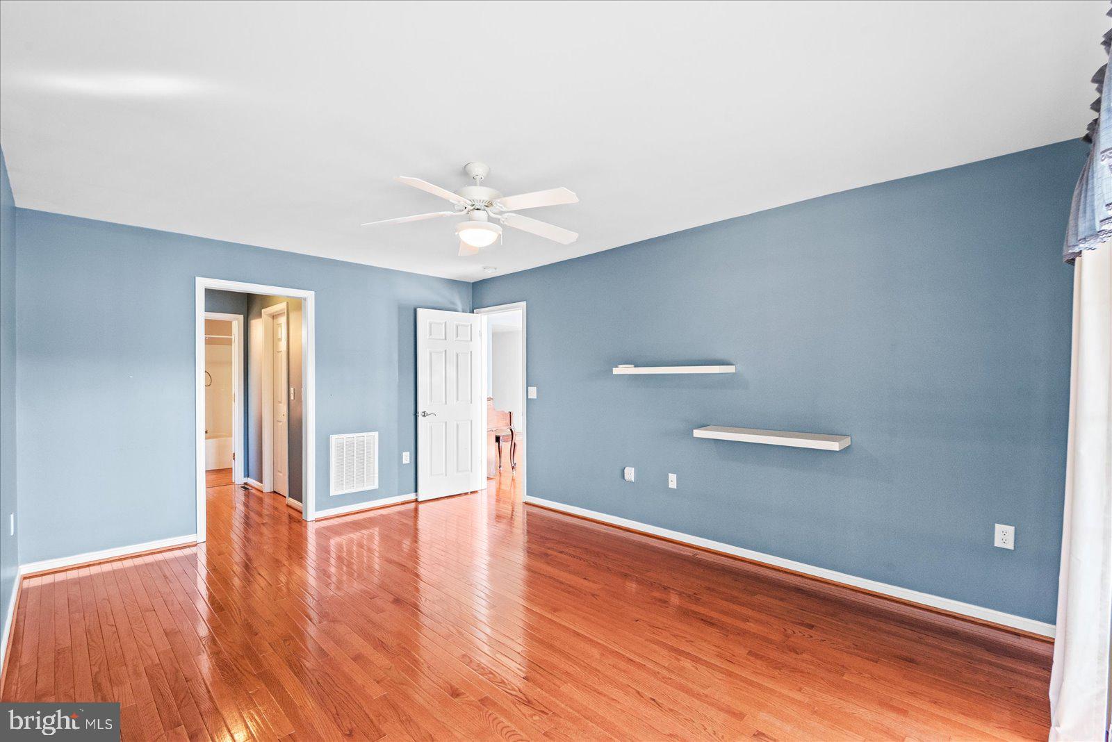 LAKE CAROLINE - Residential