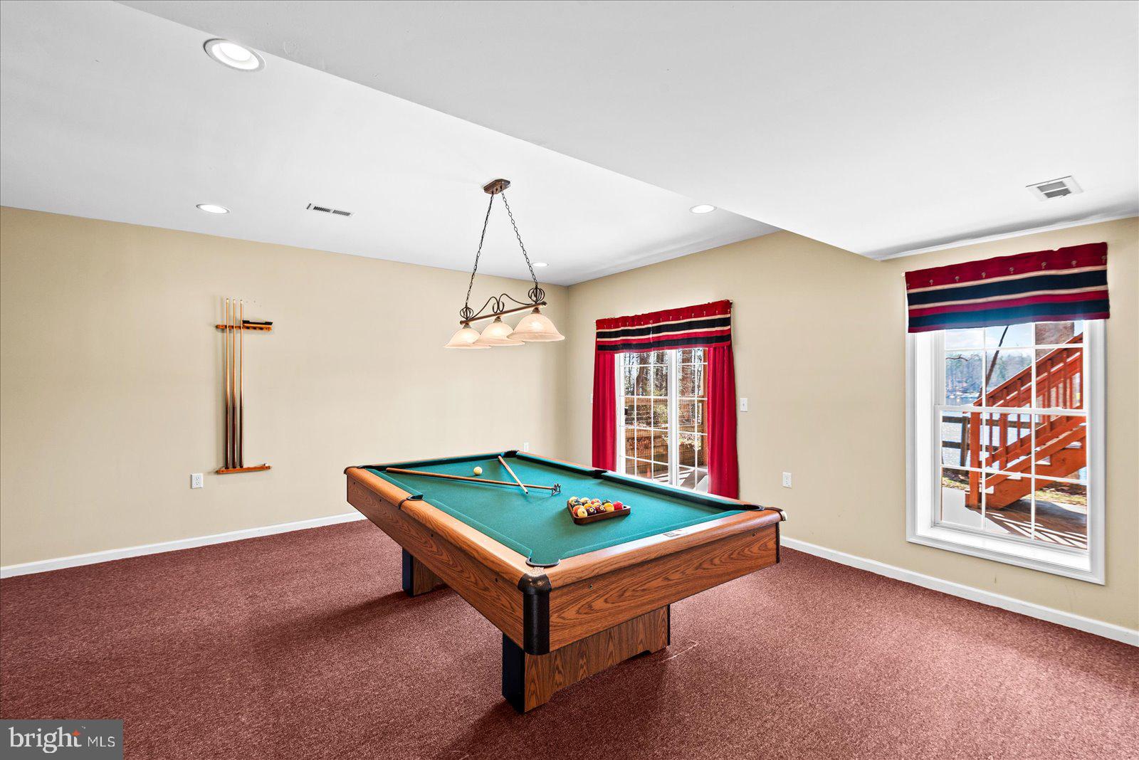 LAKE CAROLINE - Residential