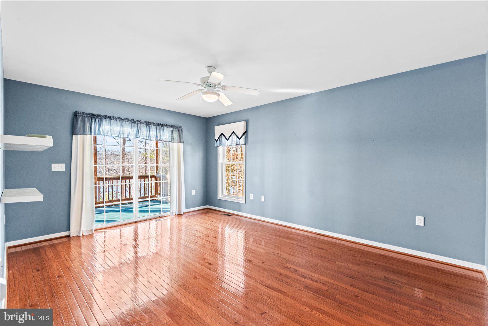 LAKE CAROLINE - Residential