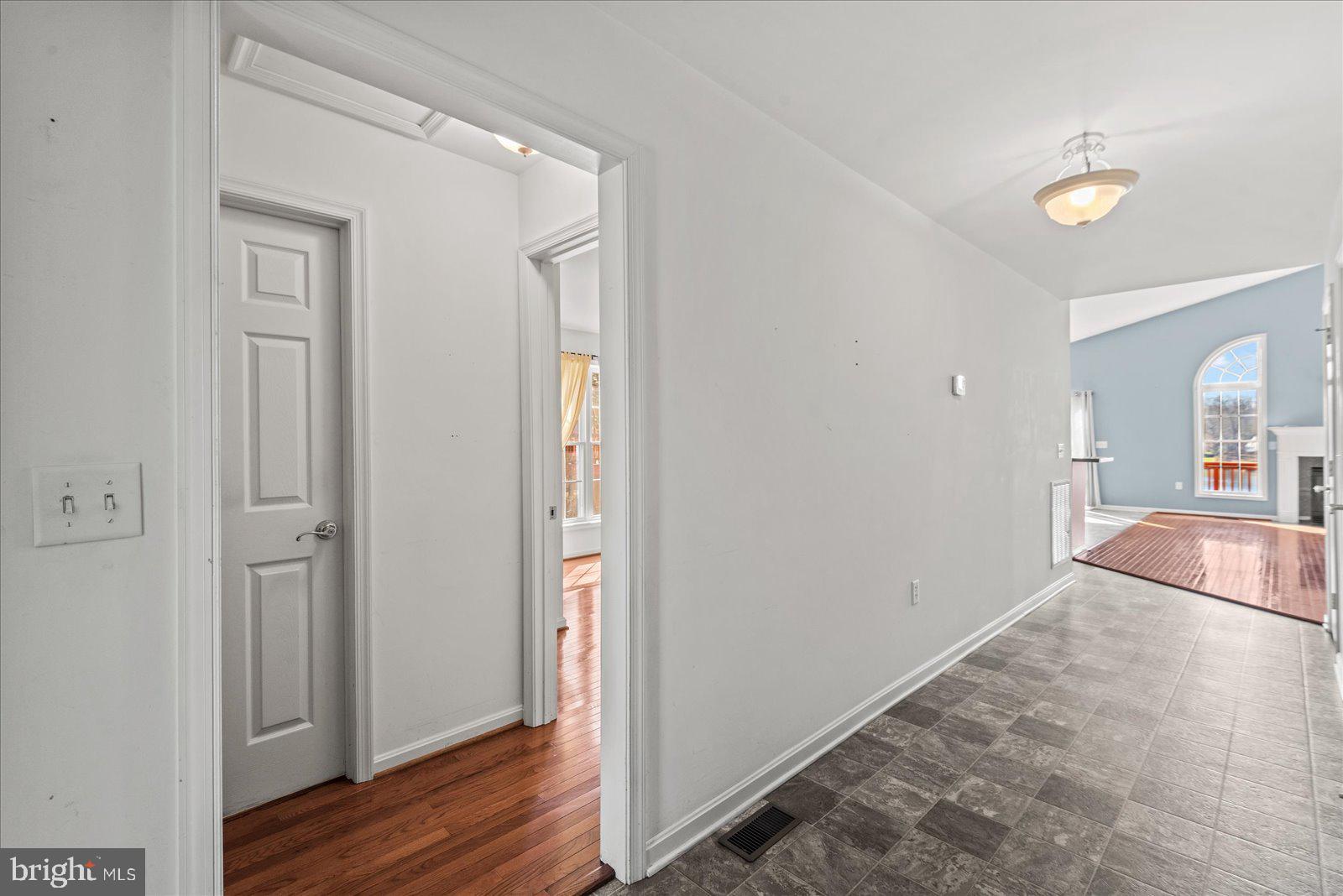 LAKE CAROLINE - Residential