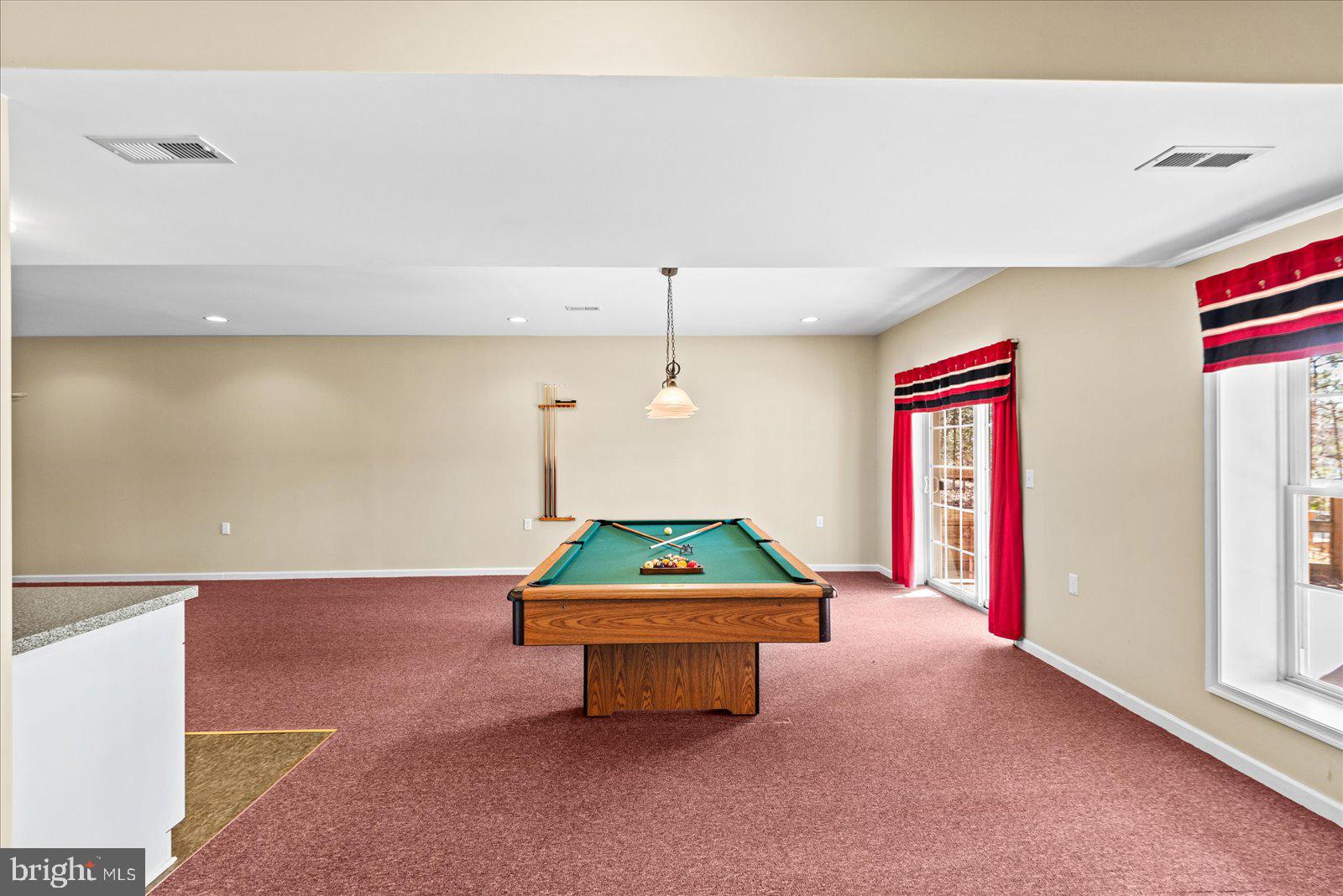 LAKE CAROLINE - Residential