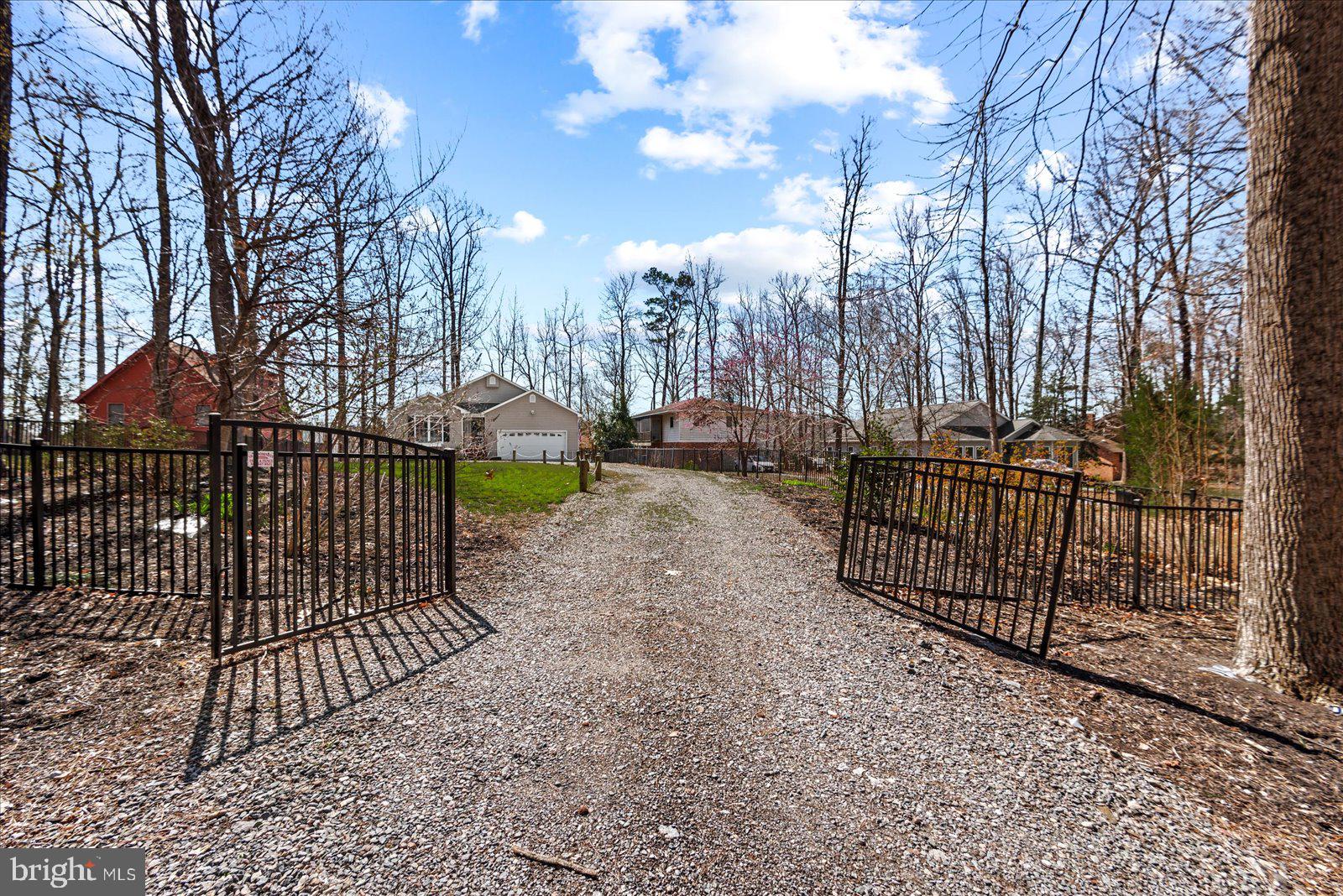 686 LAKE CAROLINE DRIVE