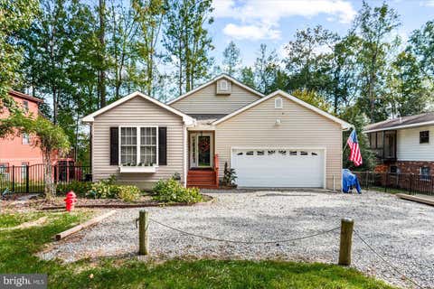 Homes For Sale - 686 Lake Caroline Drive<br/> RUTHER GLEN, VA 22546