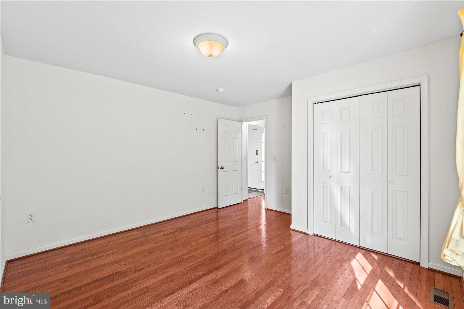 LAKE CAROLINE - Residential