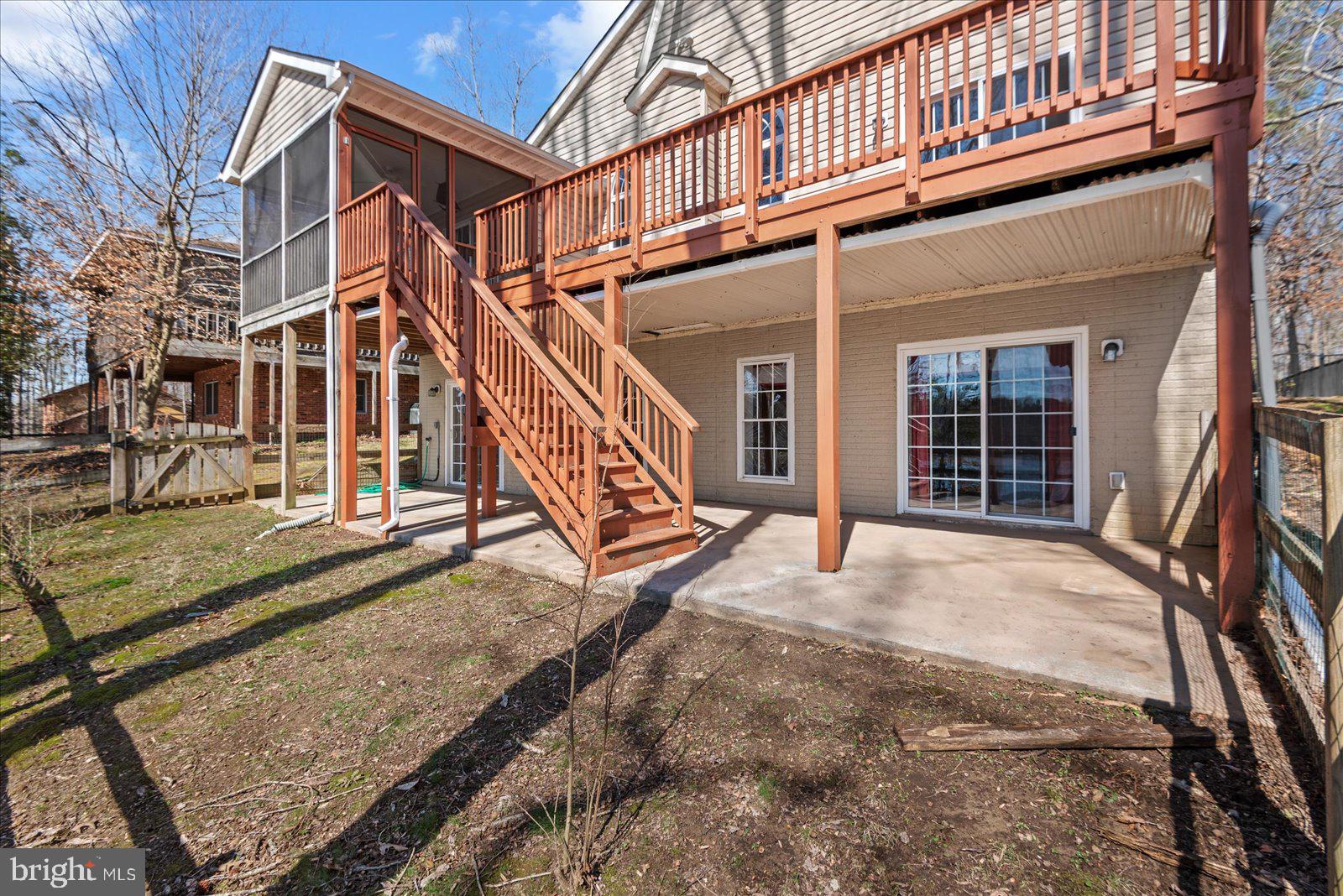 LAKE CAROLINE - Residential