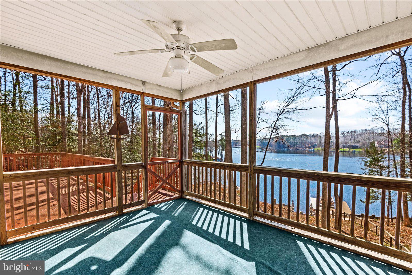 LAKE CAROLINE - Residential