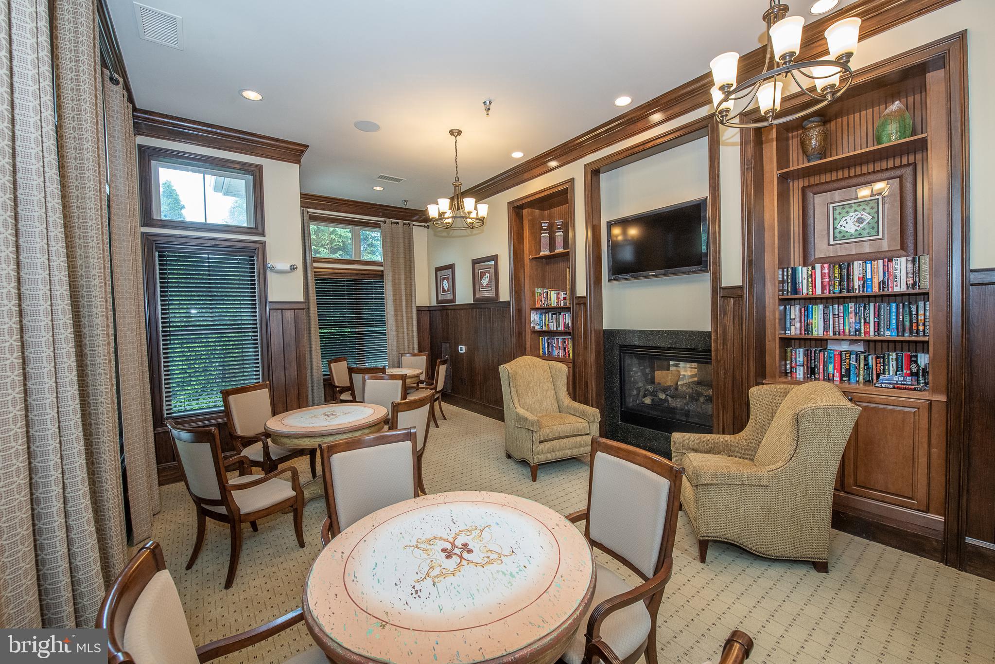 TERRAZZA NEWTOWN SQR - Residential