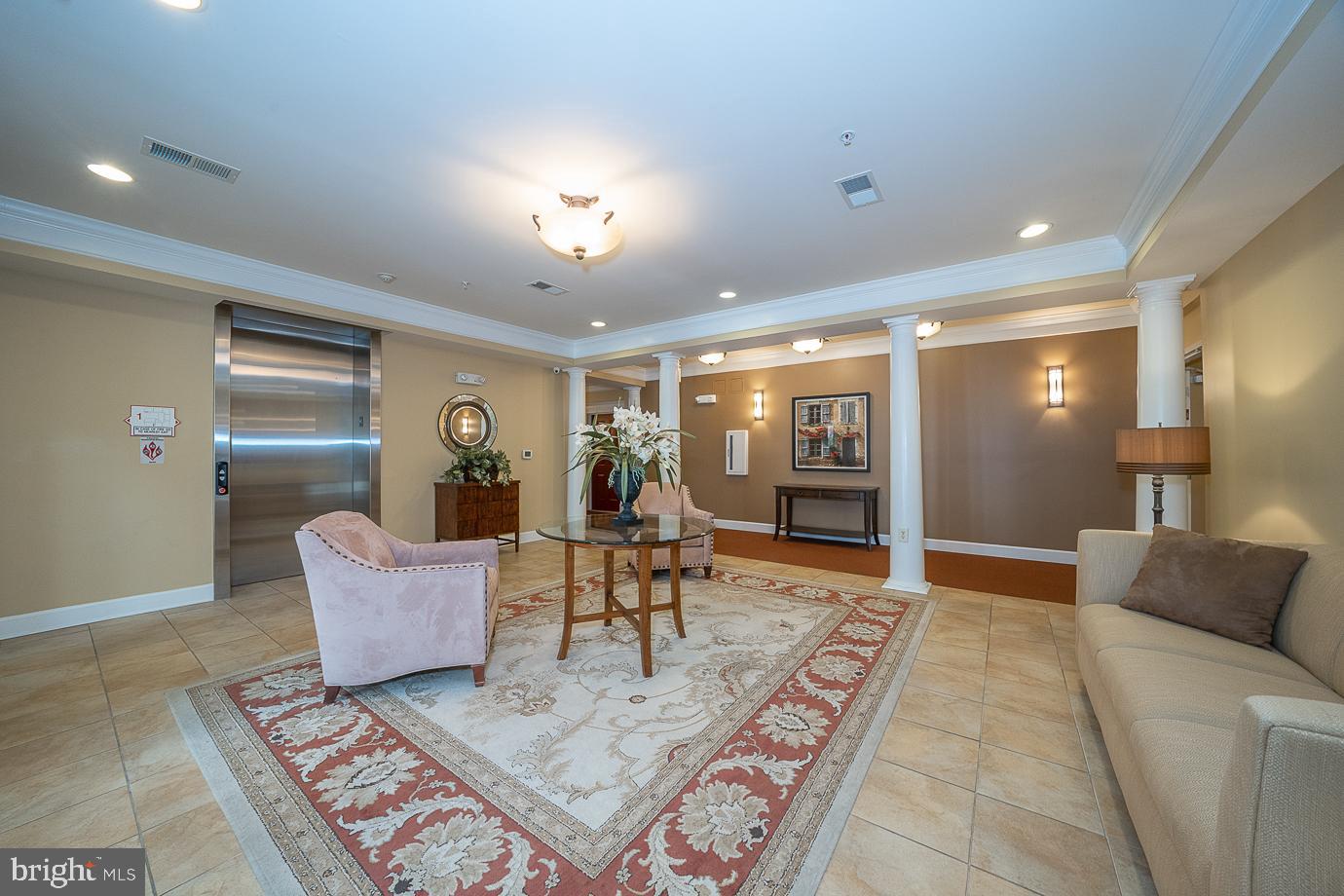 TERRAZZA NEWTOWN SQR - Residential