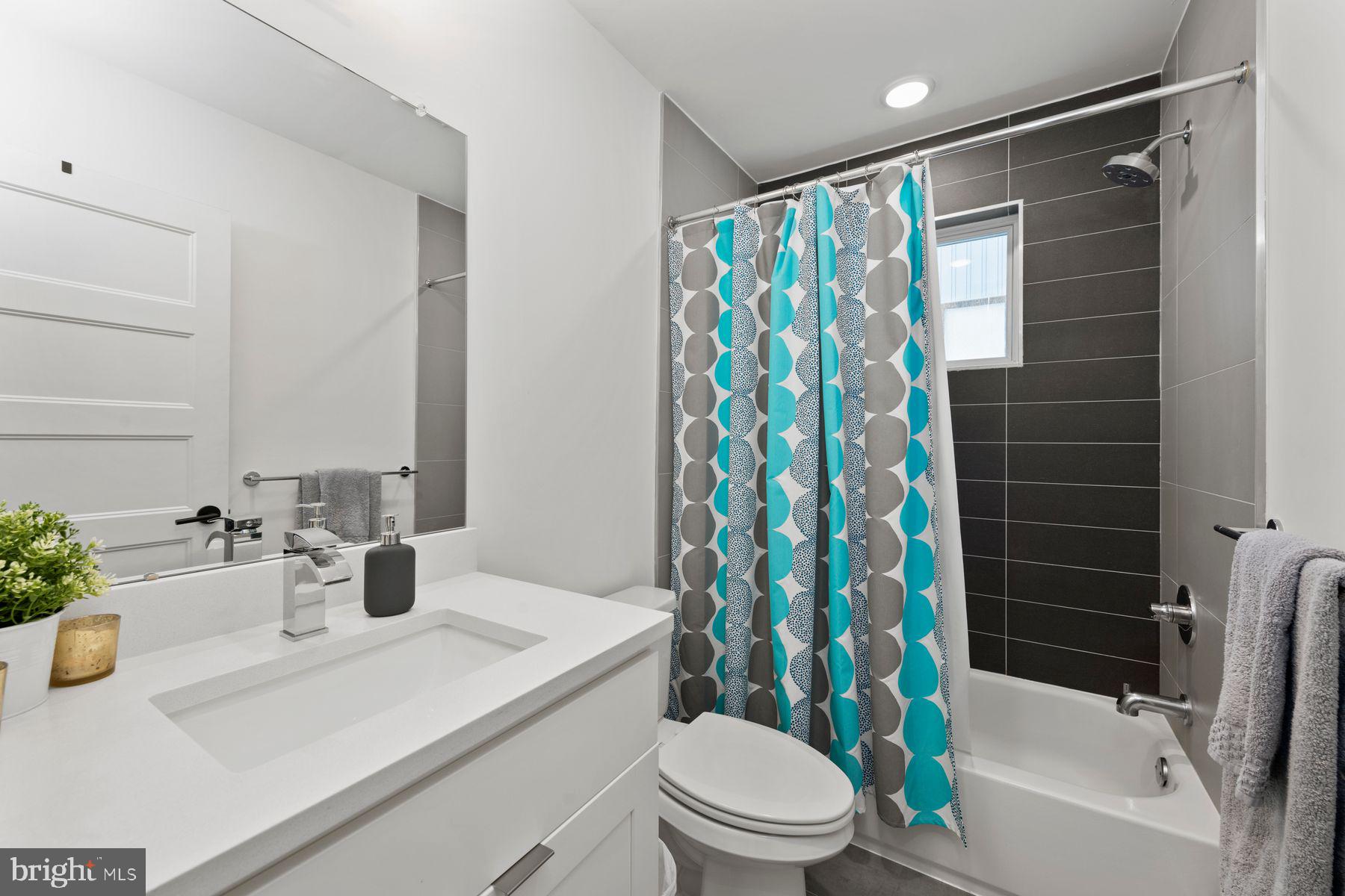 FRANCISVILLE - Residential