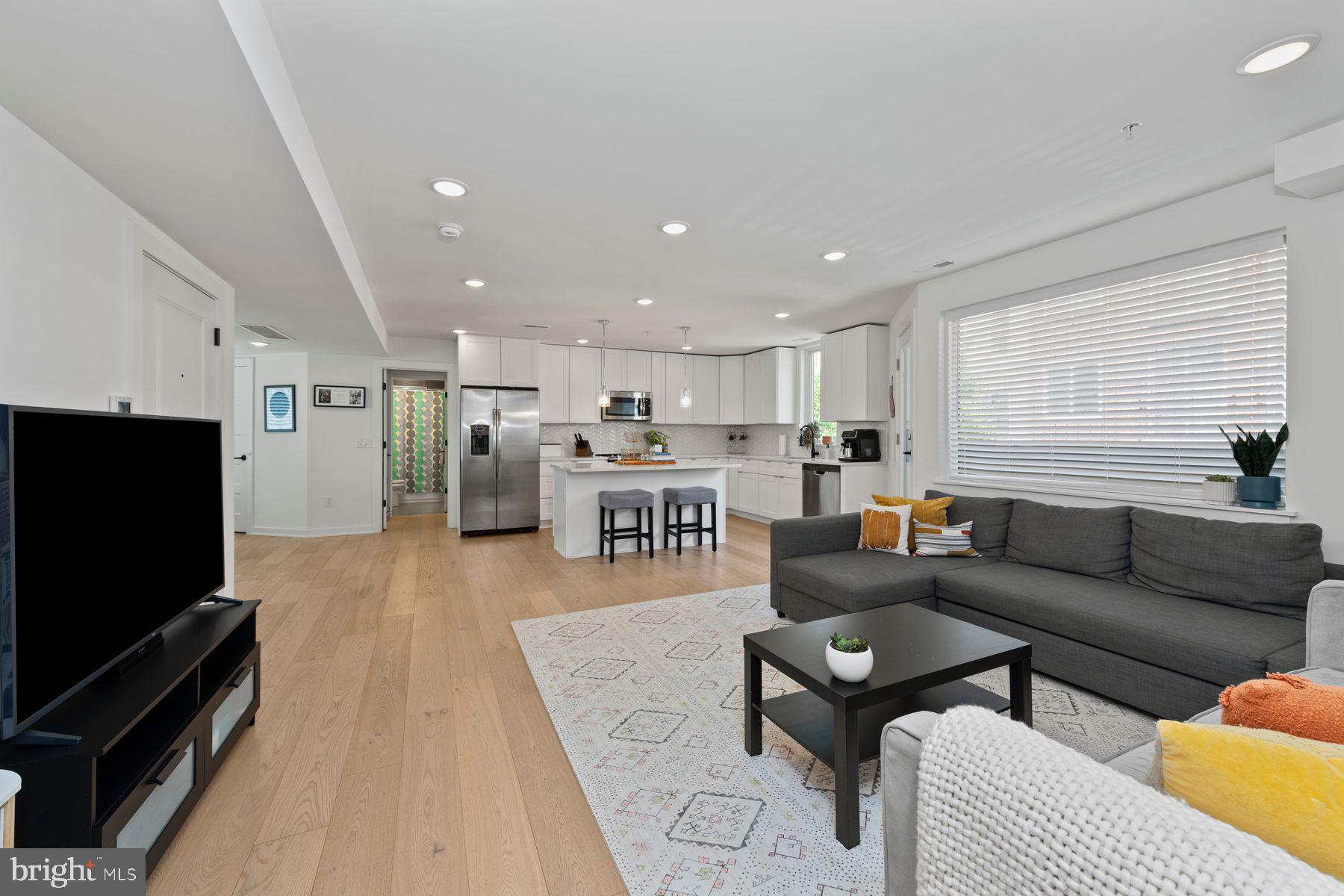 FRANCISVILLE - Residential