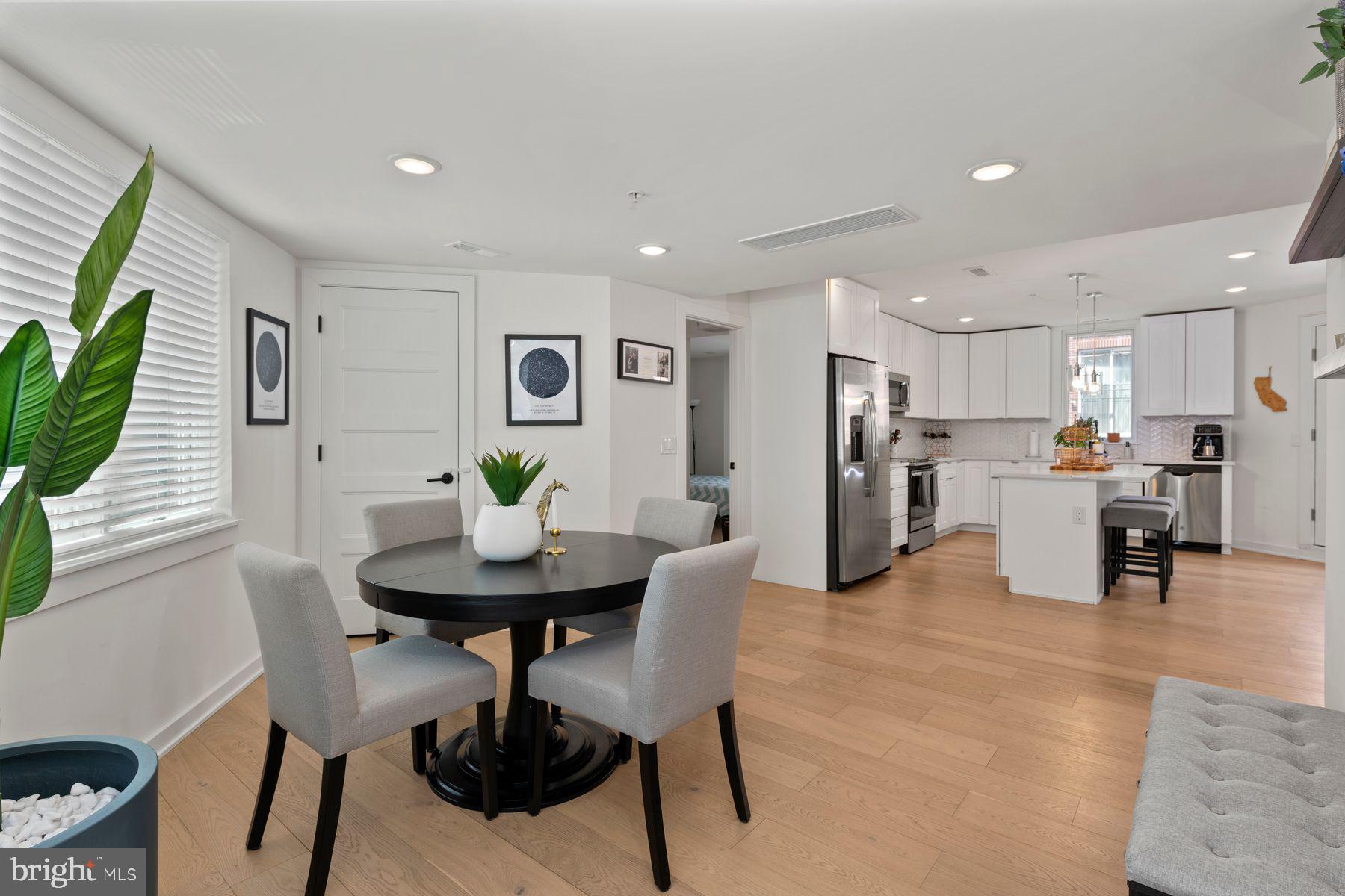 FRANCISVILLE - Residential