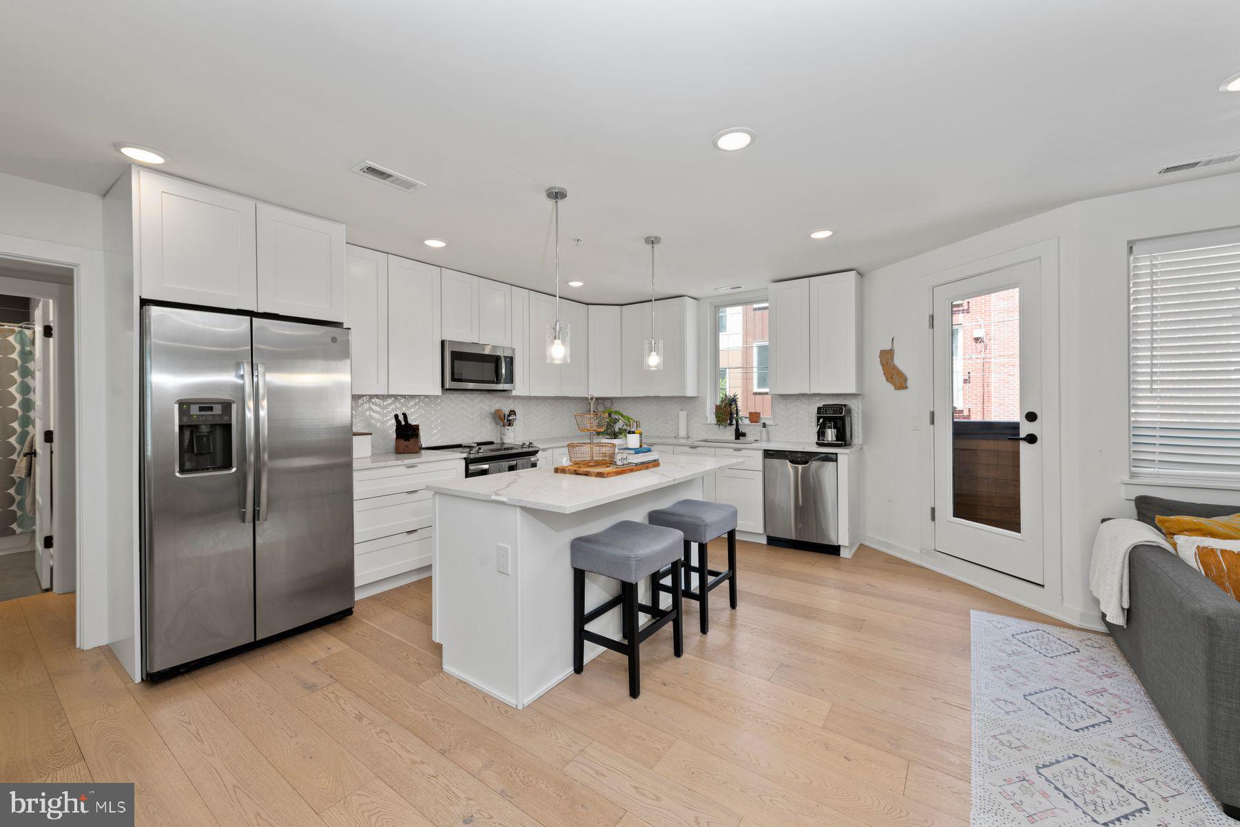 FRANCISVILLE - Residential