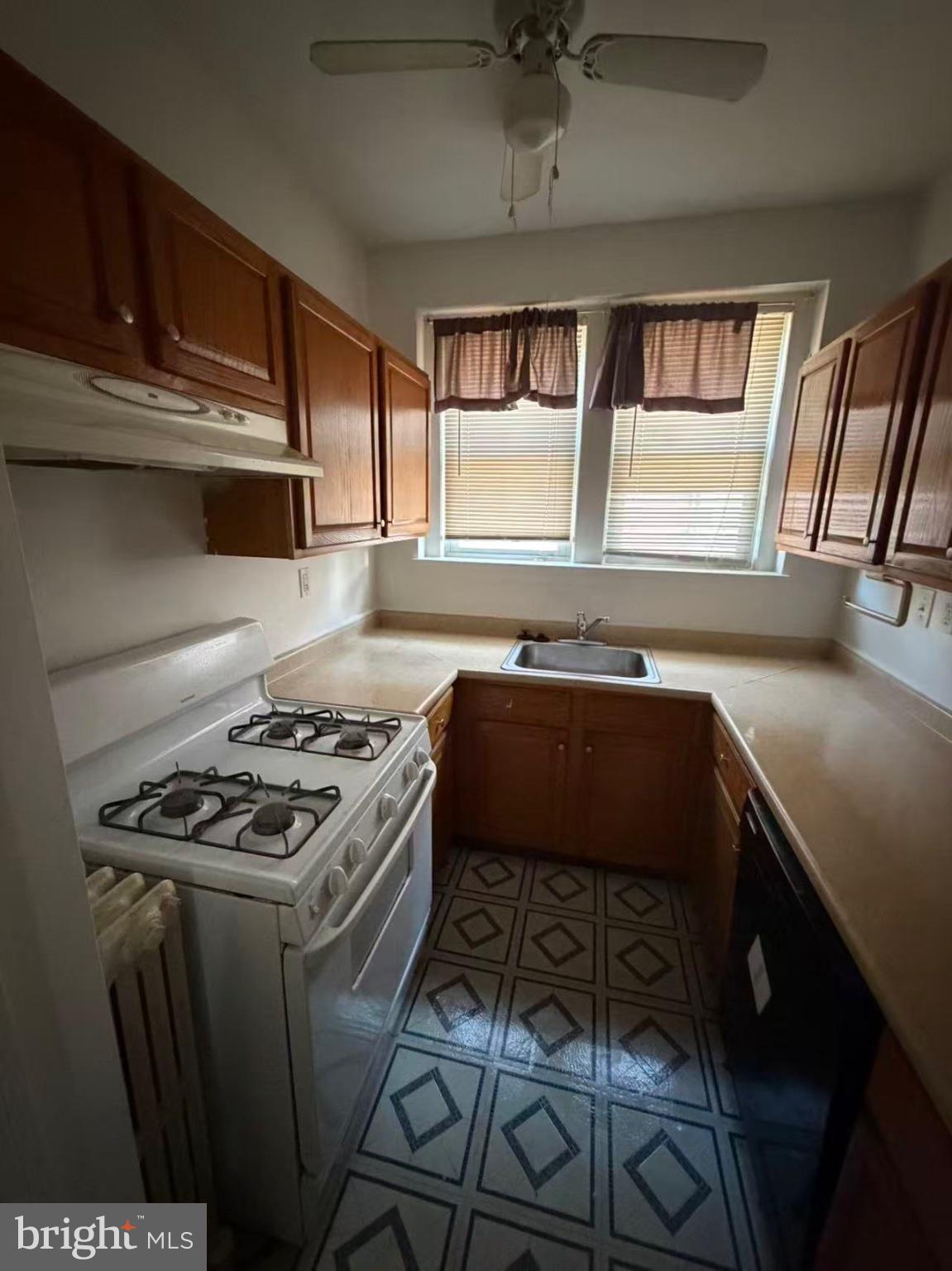 109 E MAIN STREET 2