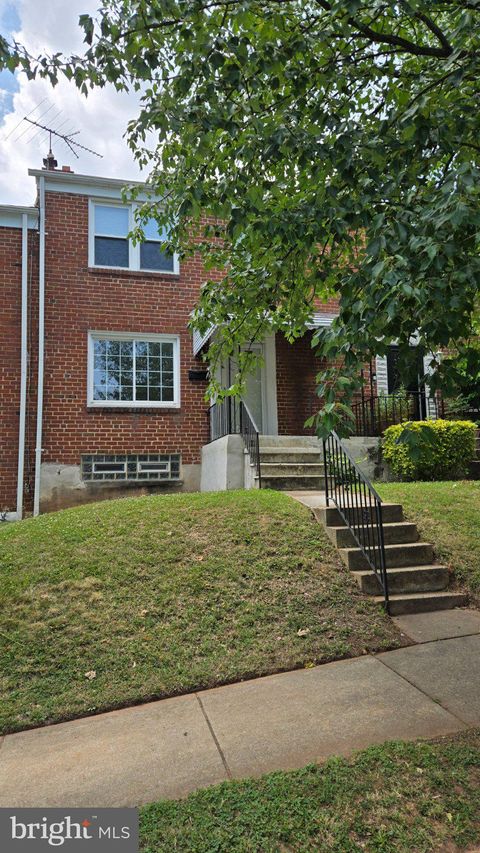 Townhouse For Rent - 3820 Elkader Road<br/> Baltimore City County, BALTIMORE, MD 21218