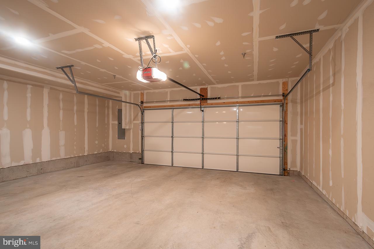 ONE LOUDOUN - Residential