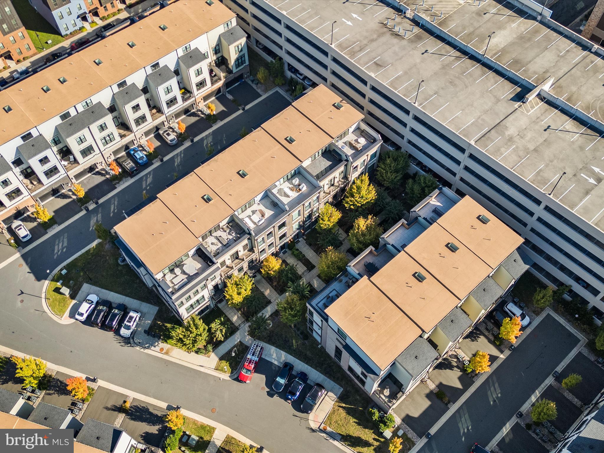 ONE LOUDOUN - Residential