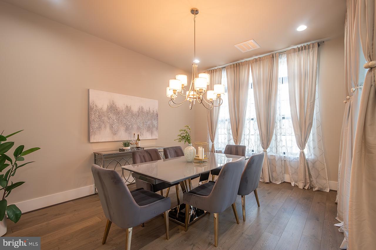 ONE LOUDOUN - Residential