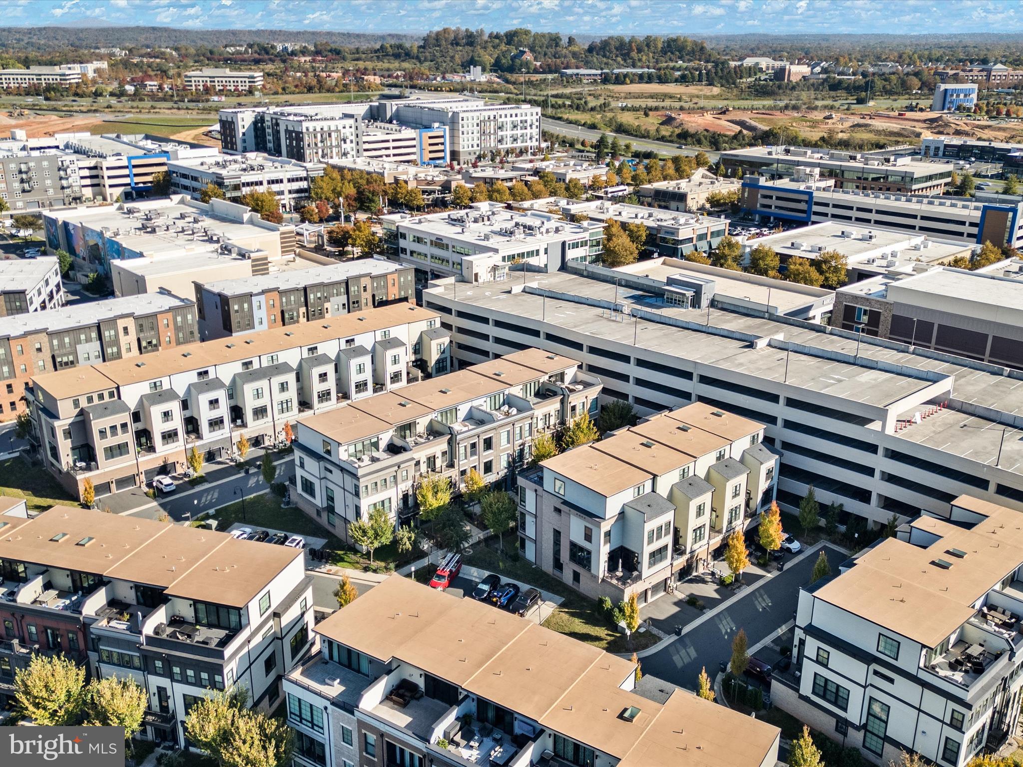 ONE LOUDOUN - Residential