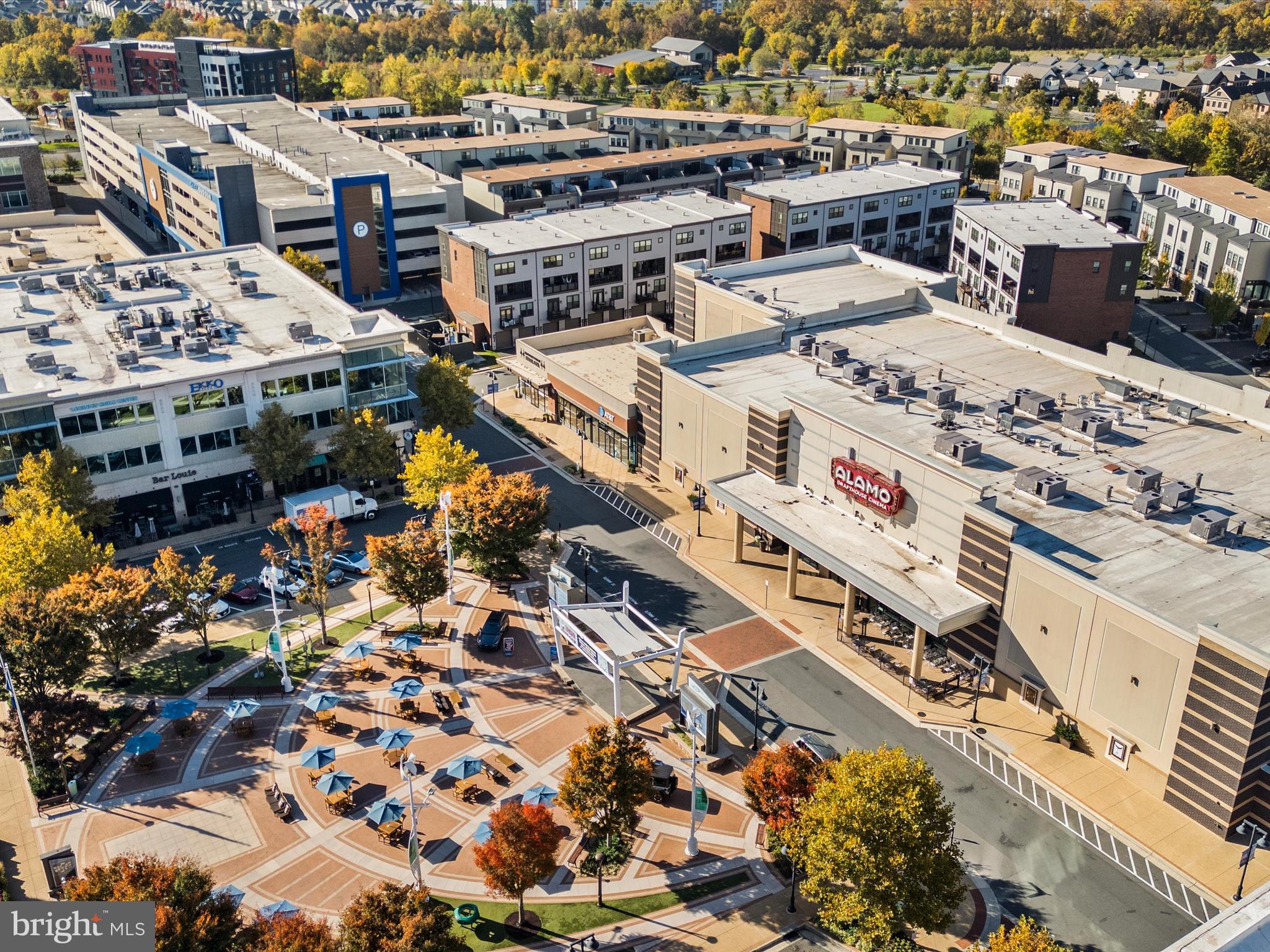 ONE LOUDOUN - Residential