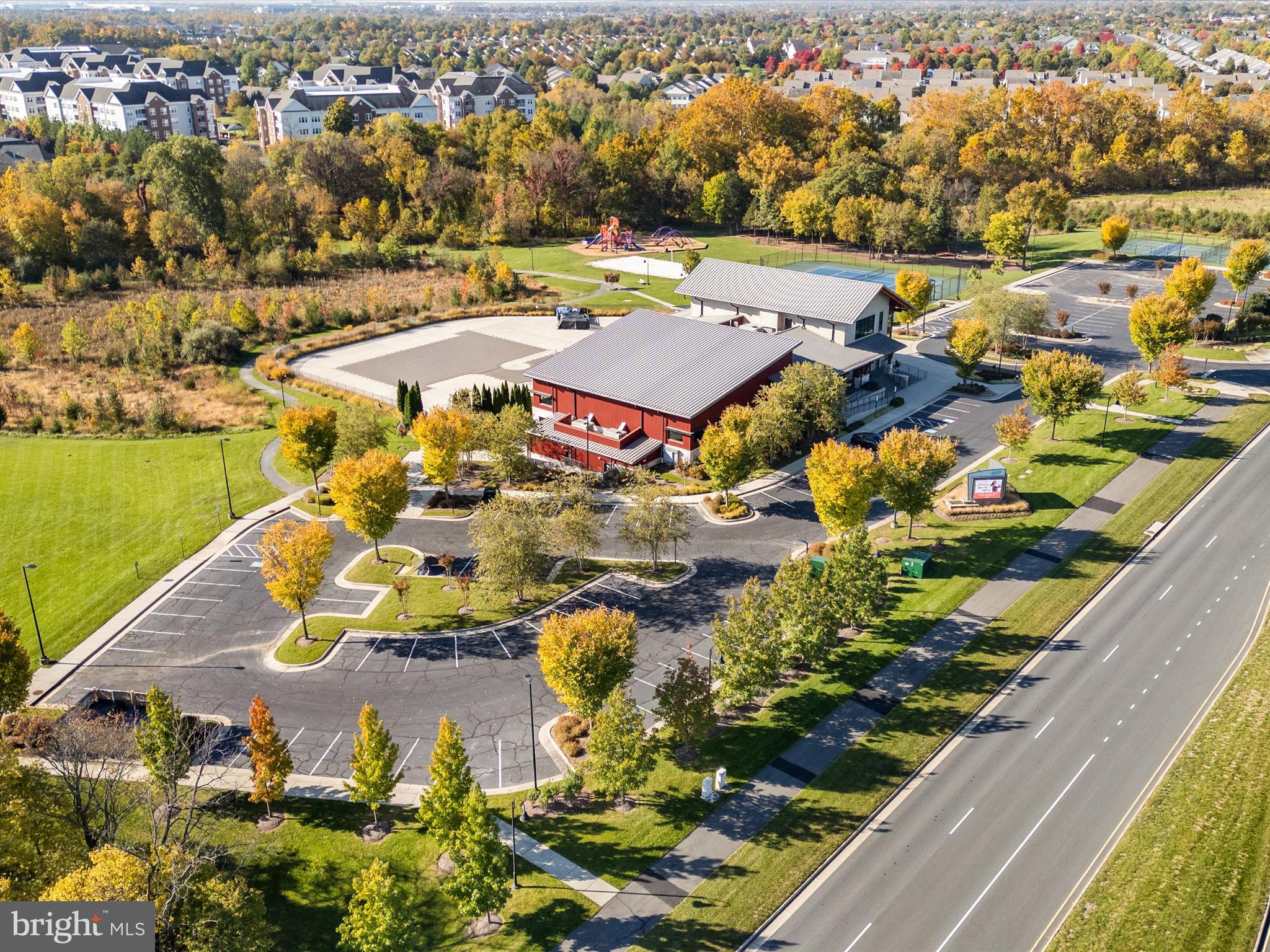 ONE LOUDOUN - Residential