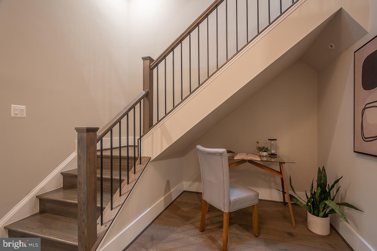 ONE LOUDOUN - Residential