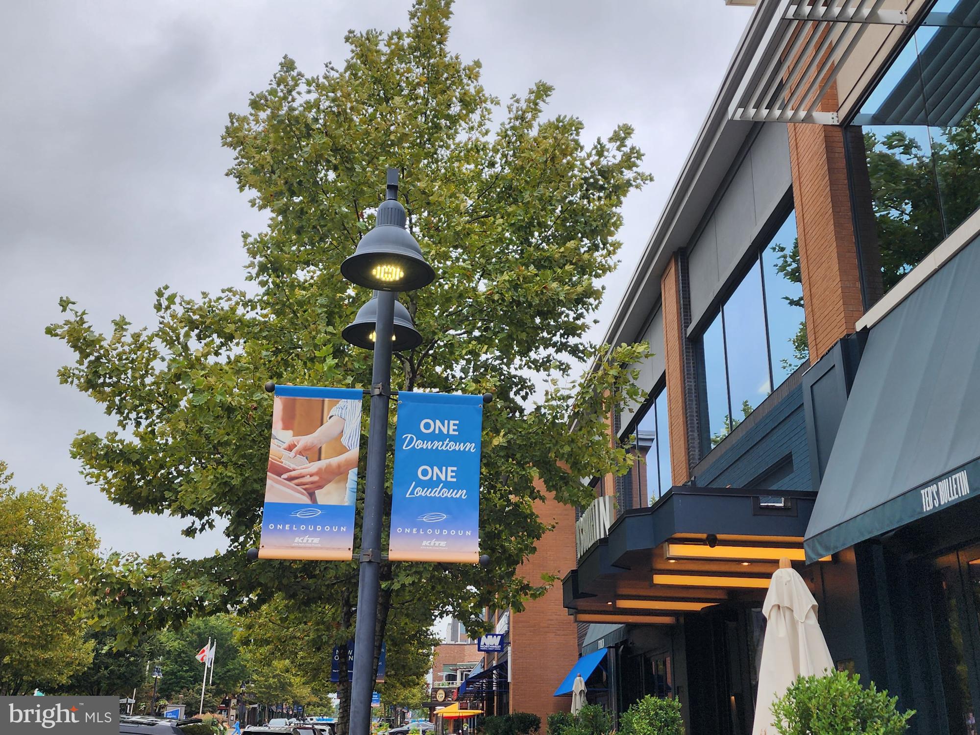 ONE LOUDOUN - Residential