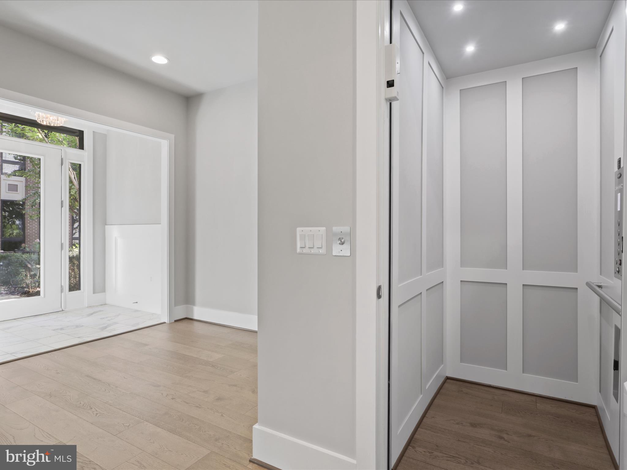 ONE LOUDOUN - Residential