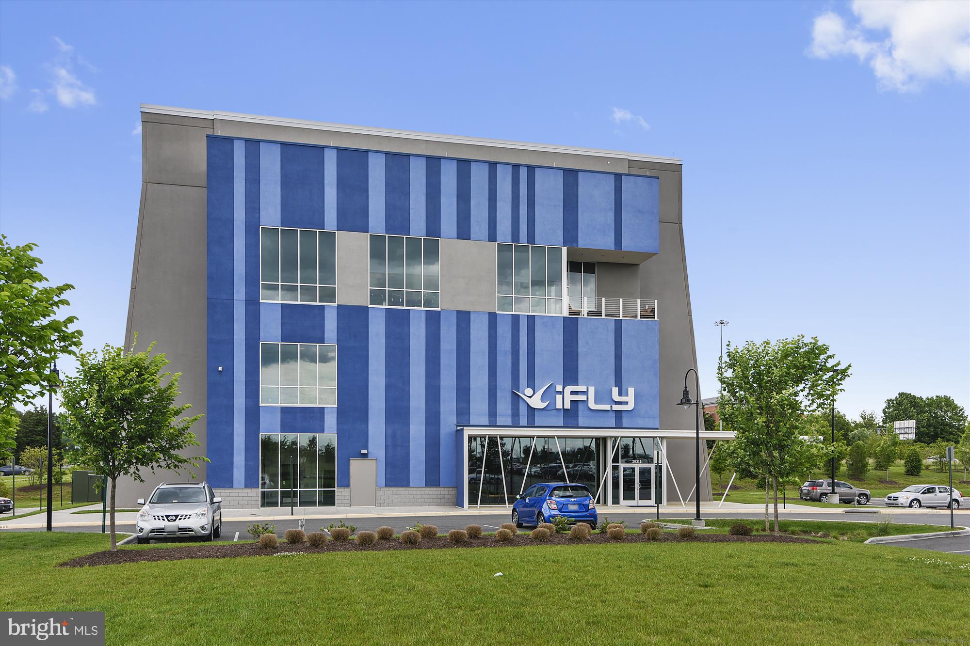 ONE LOUDOUN - Residential