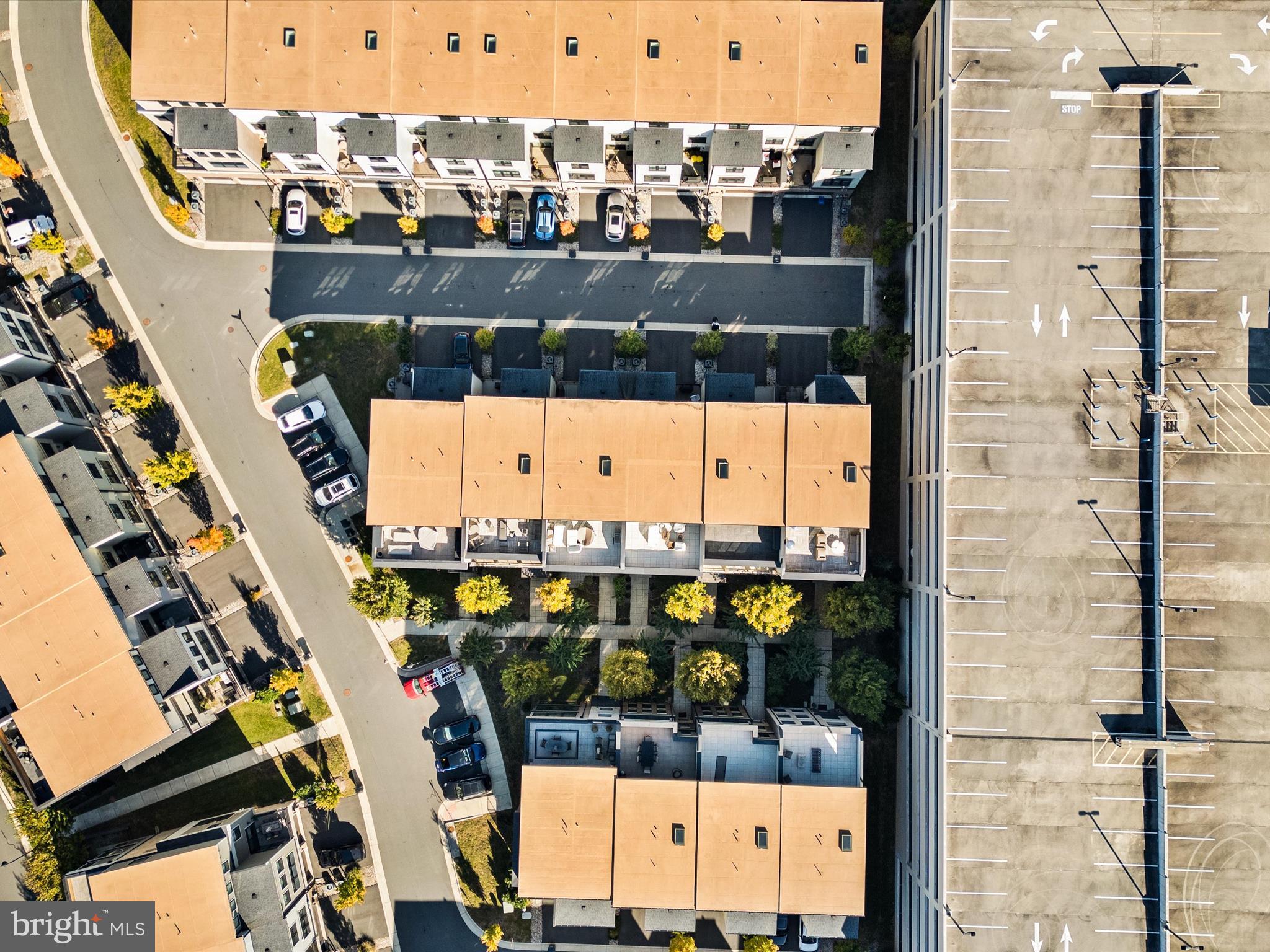 ONE LOUDOUN - Residential