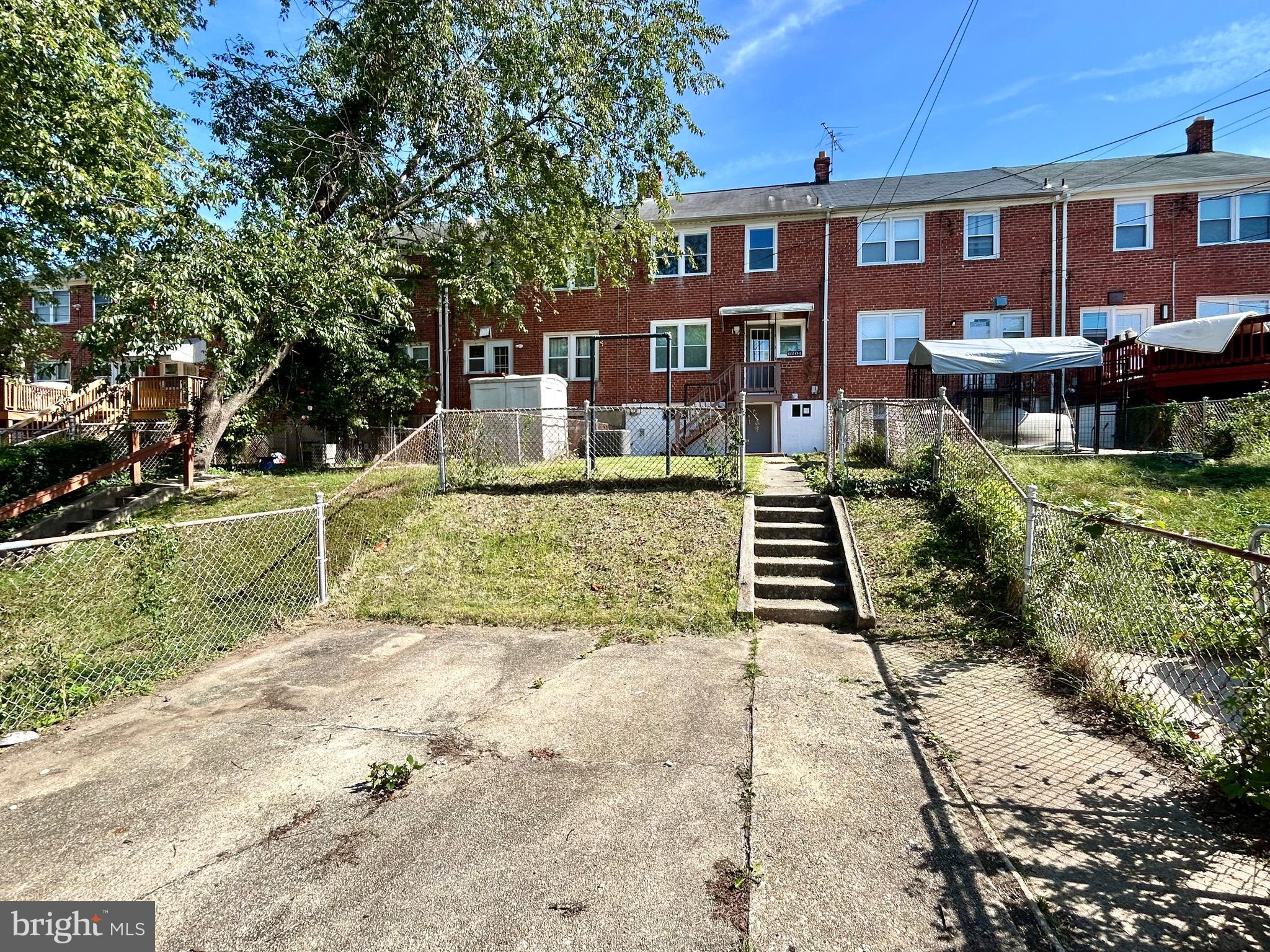 IDLEWOOD - Residential