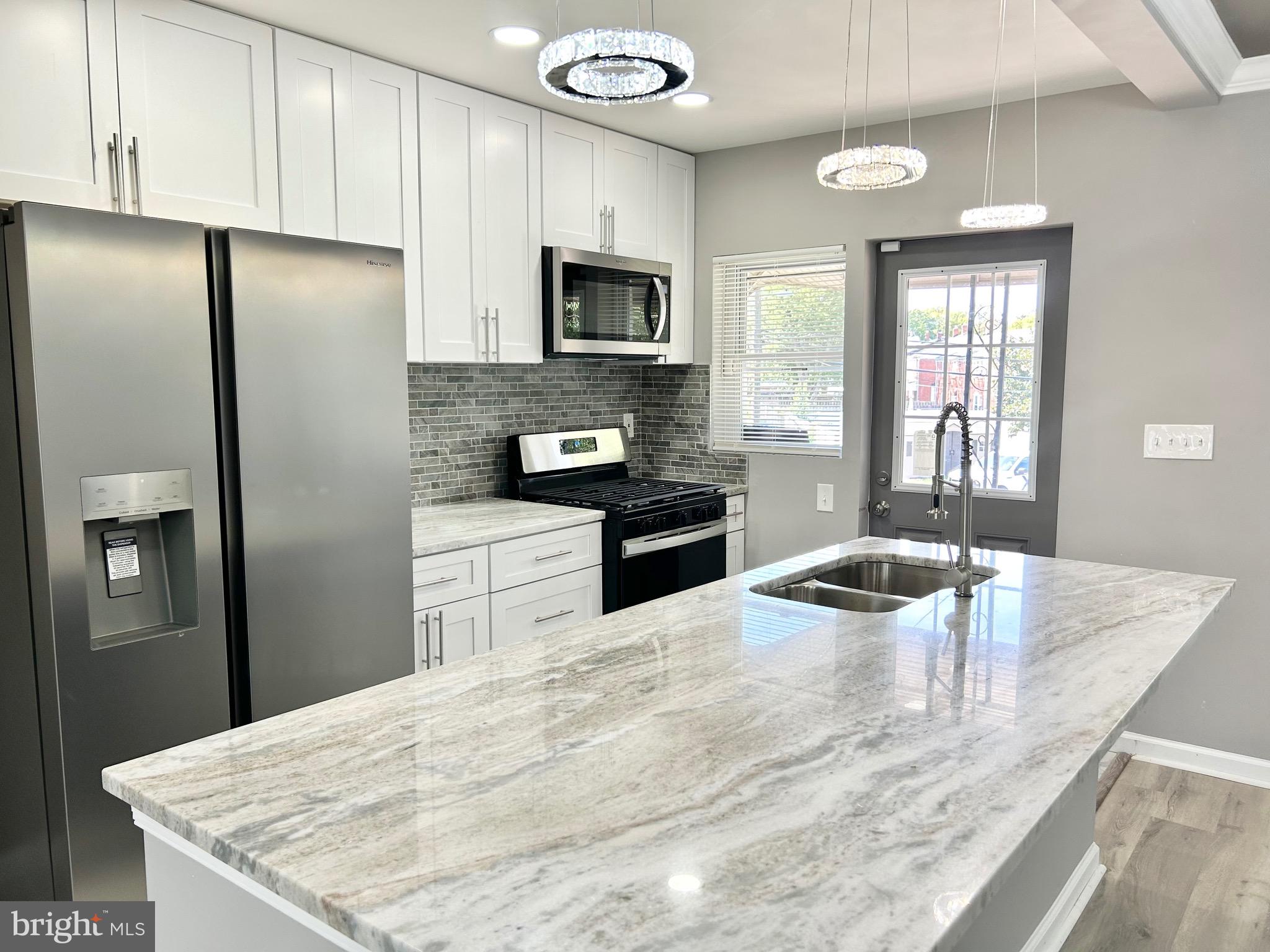IDLEWOOD - Residential