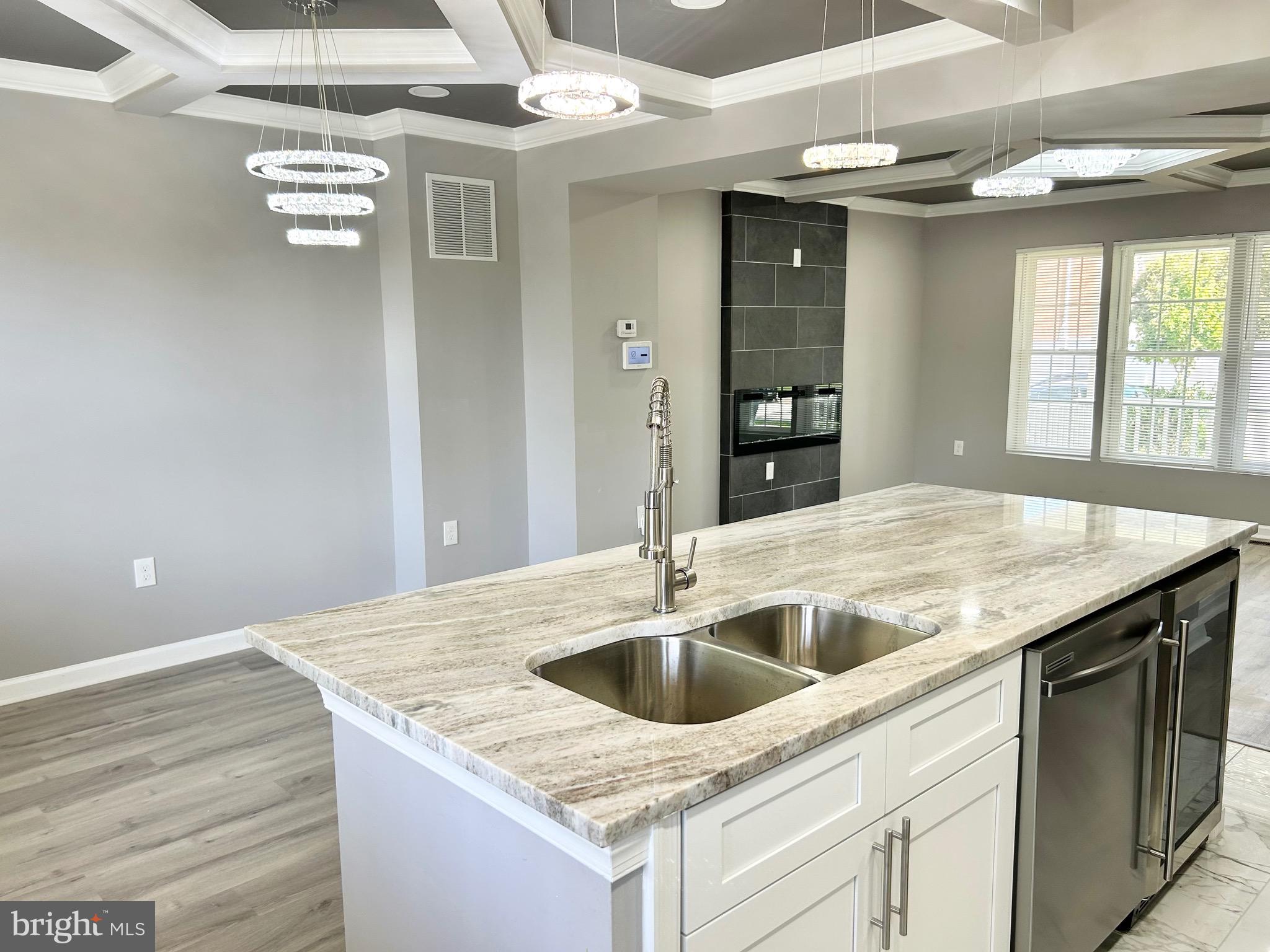 IDLEWOOD - Residential