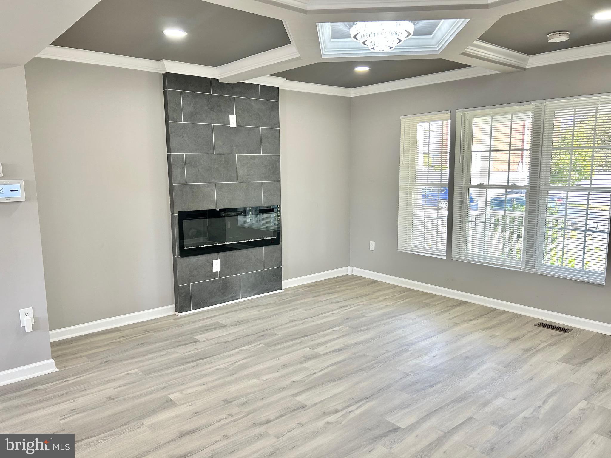 IDLEWOOD - Residential