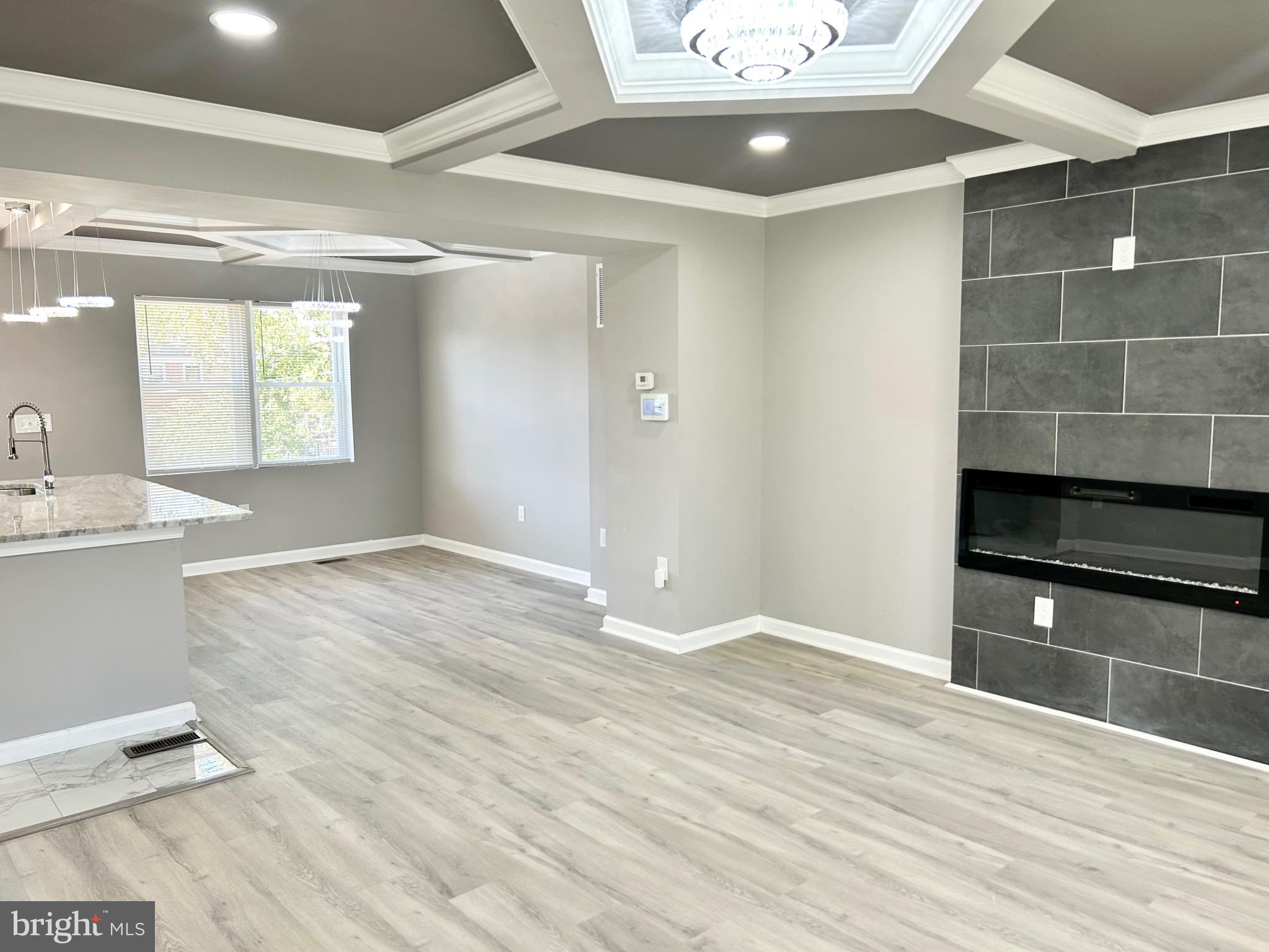 IDLEWOOD - Residential