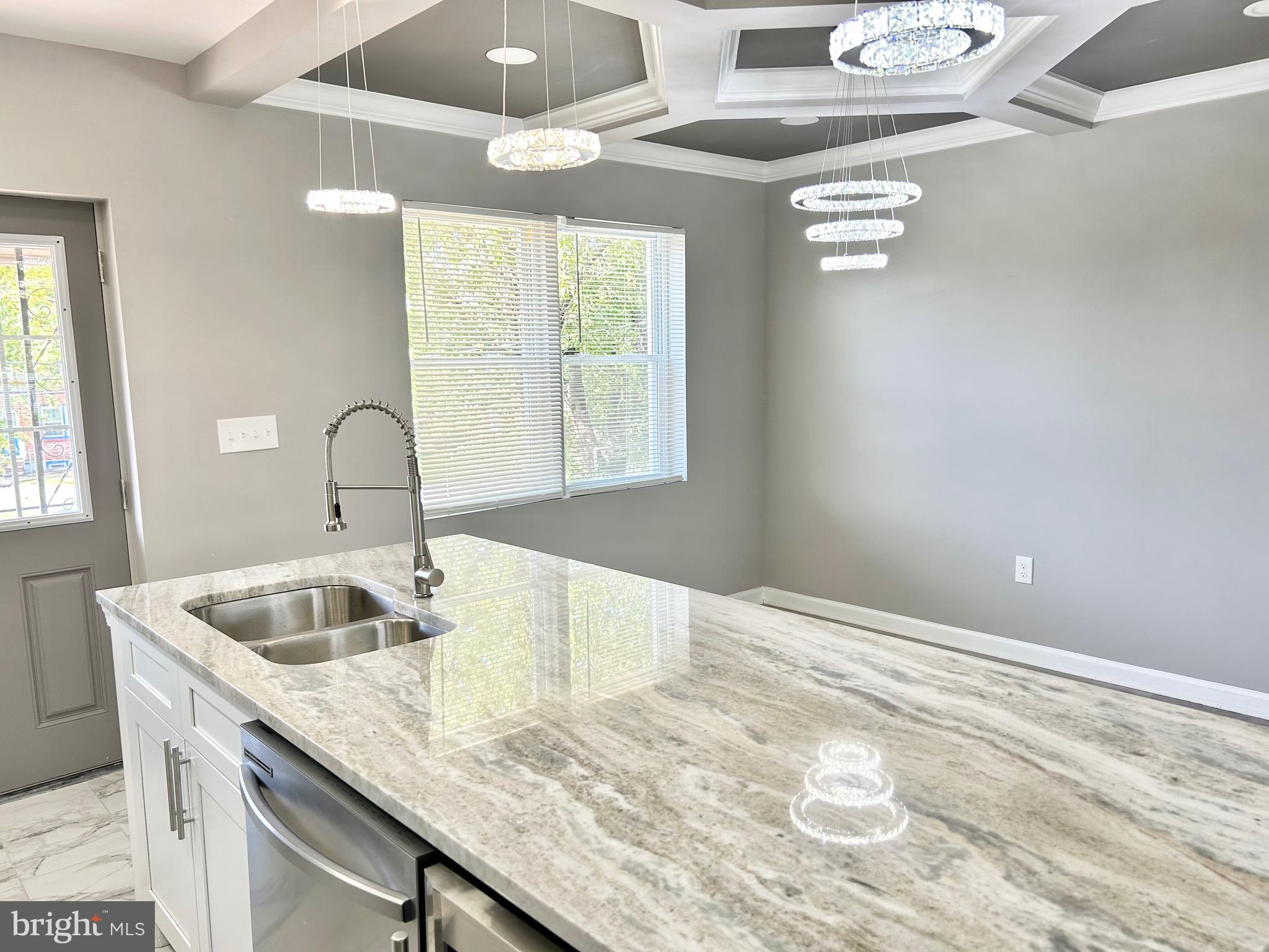 IDLEWOOD - Residential
