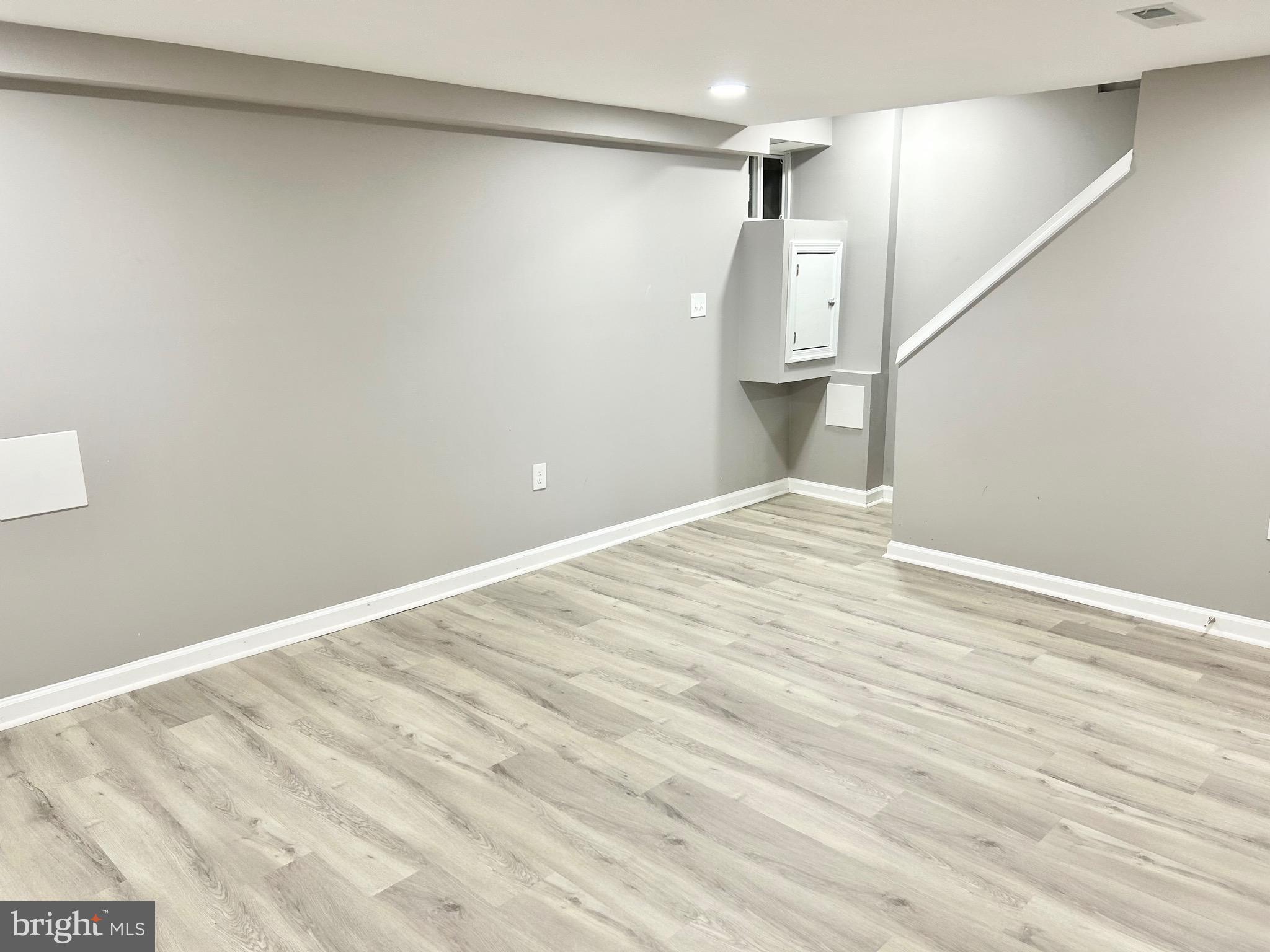 IDLEWOOD - Residential