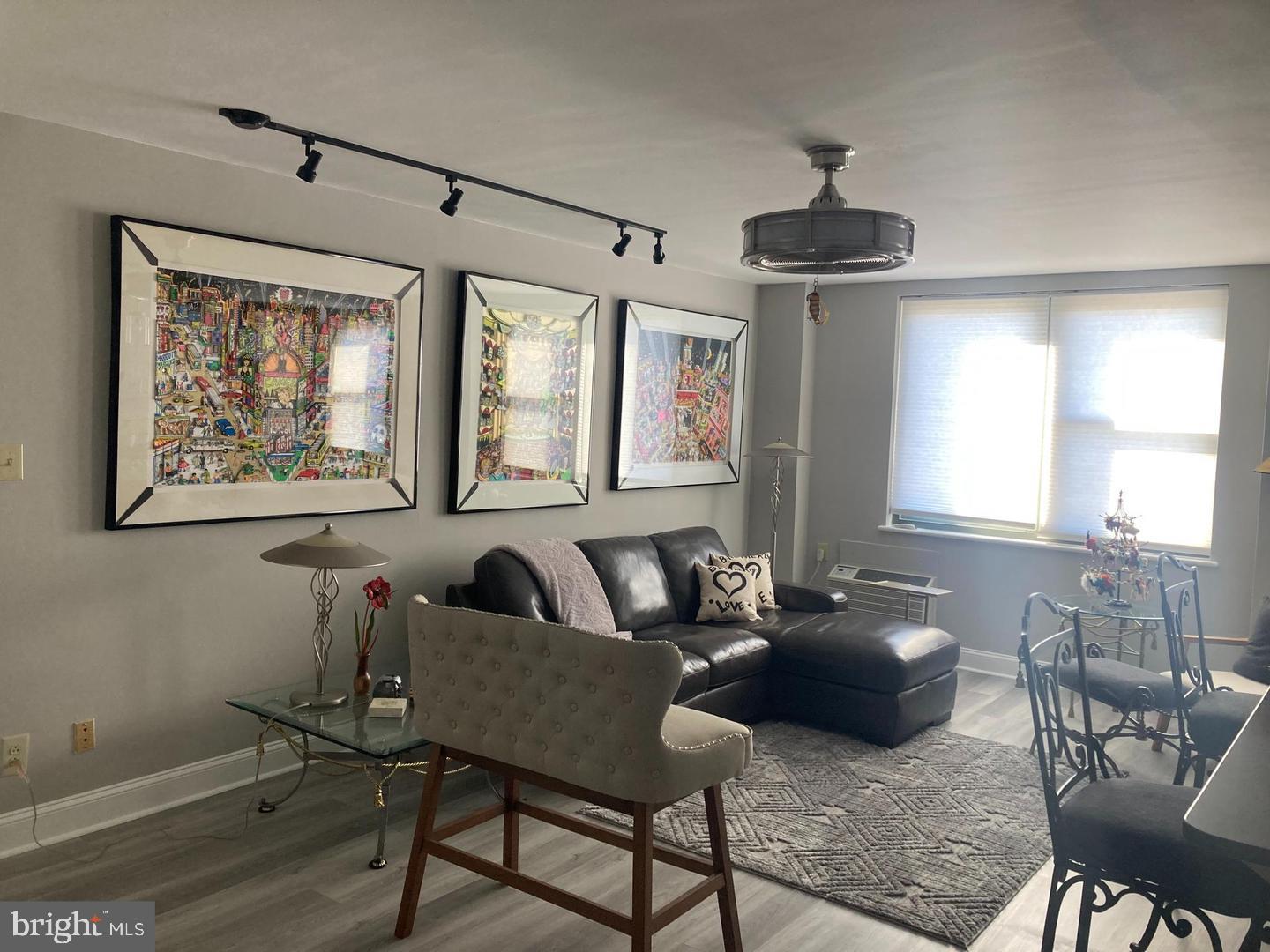 ART MUSEUM AREA - Residential