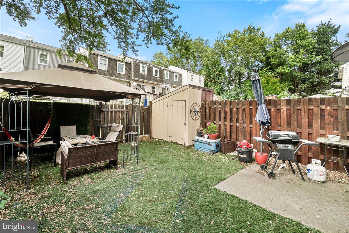 GLADE TOWN - Residential