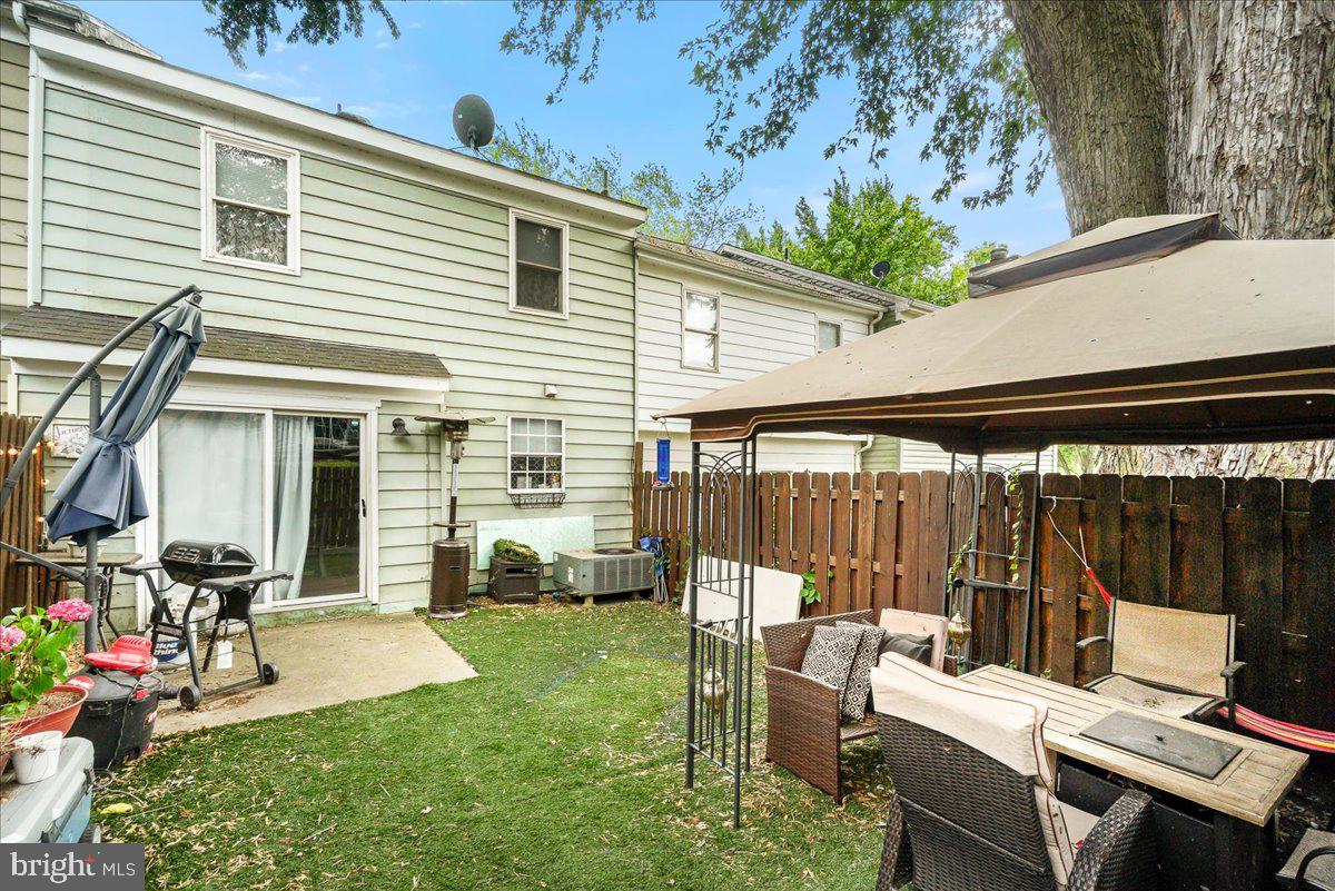 GLADE TOWN - Residential