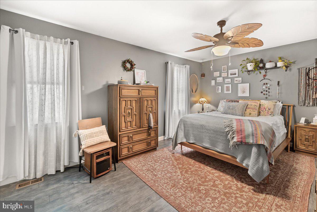 GLADE TOWN - Residential