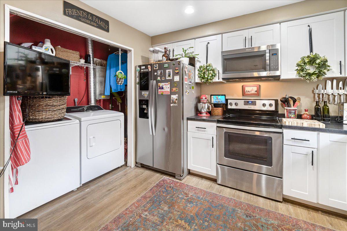 GLADE TOWN - Residential