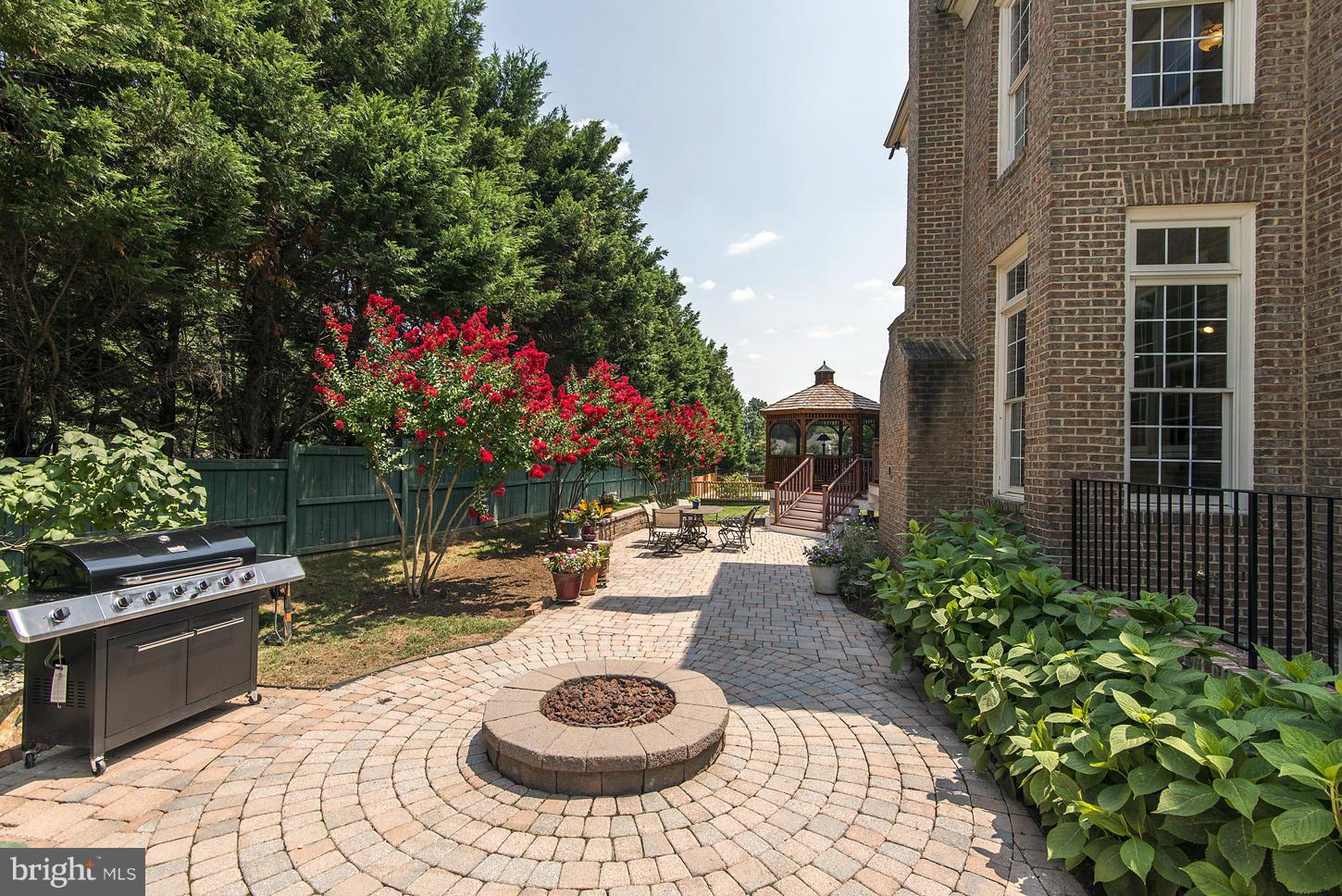 SMC MCLEAN - Residential