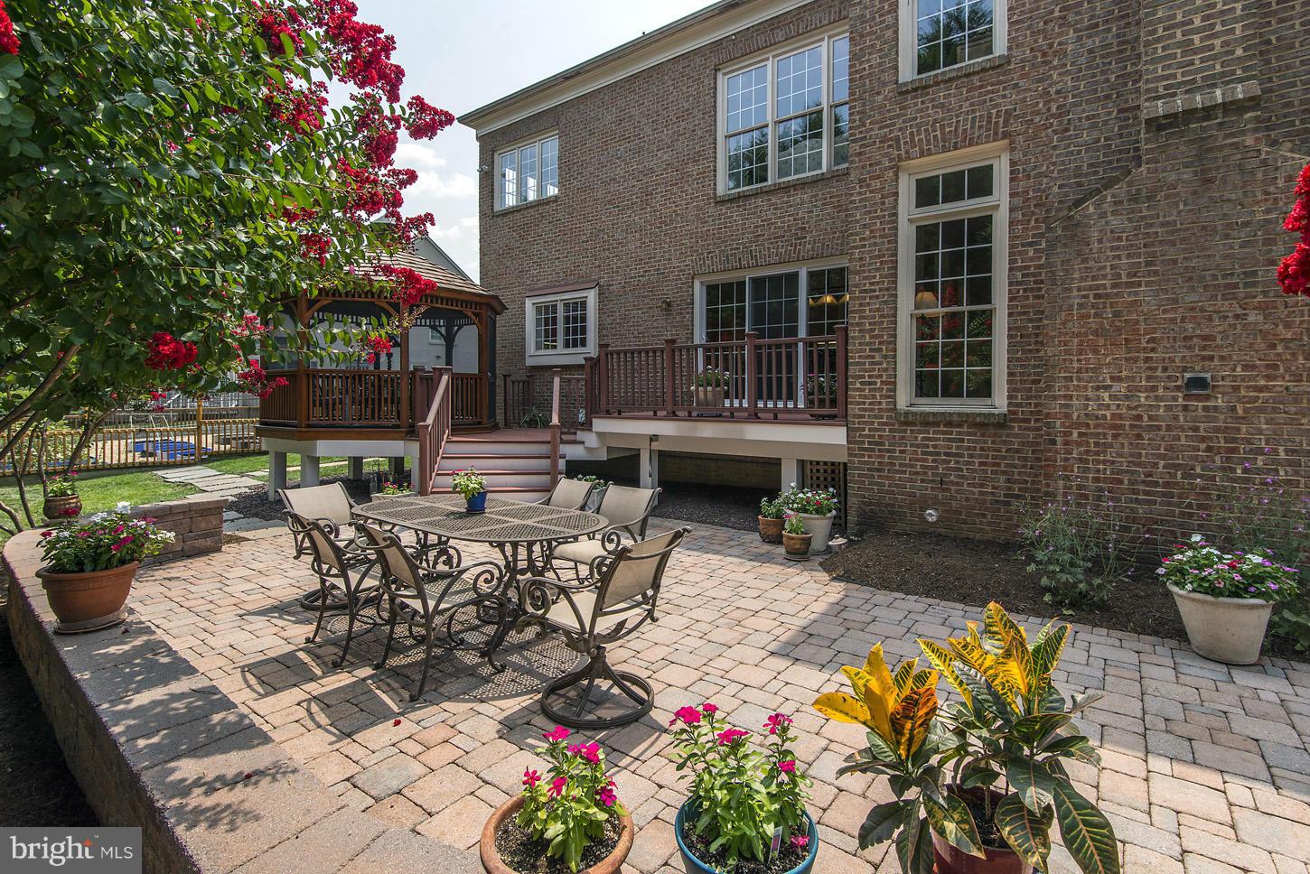 SMC MCLEAN - Residential