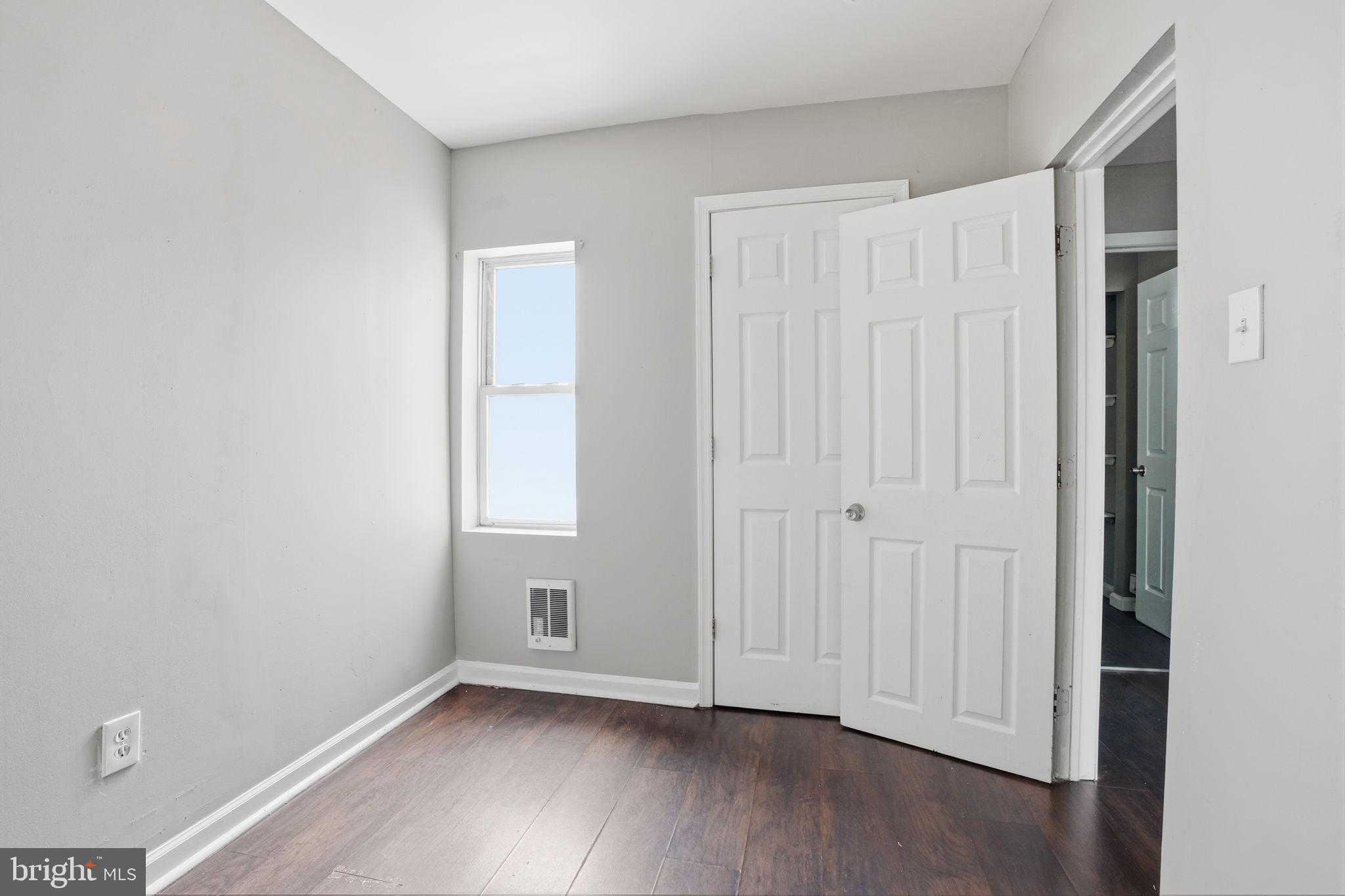 KENSINGTON - Residential