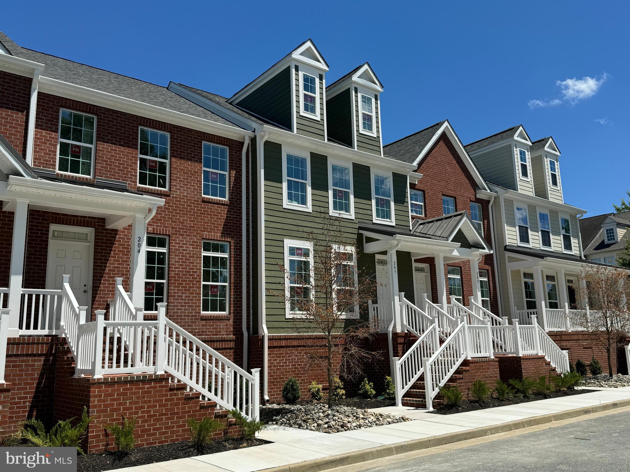 300 DIXON STREET 203