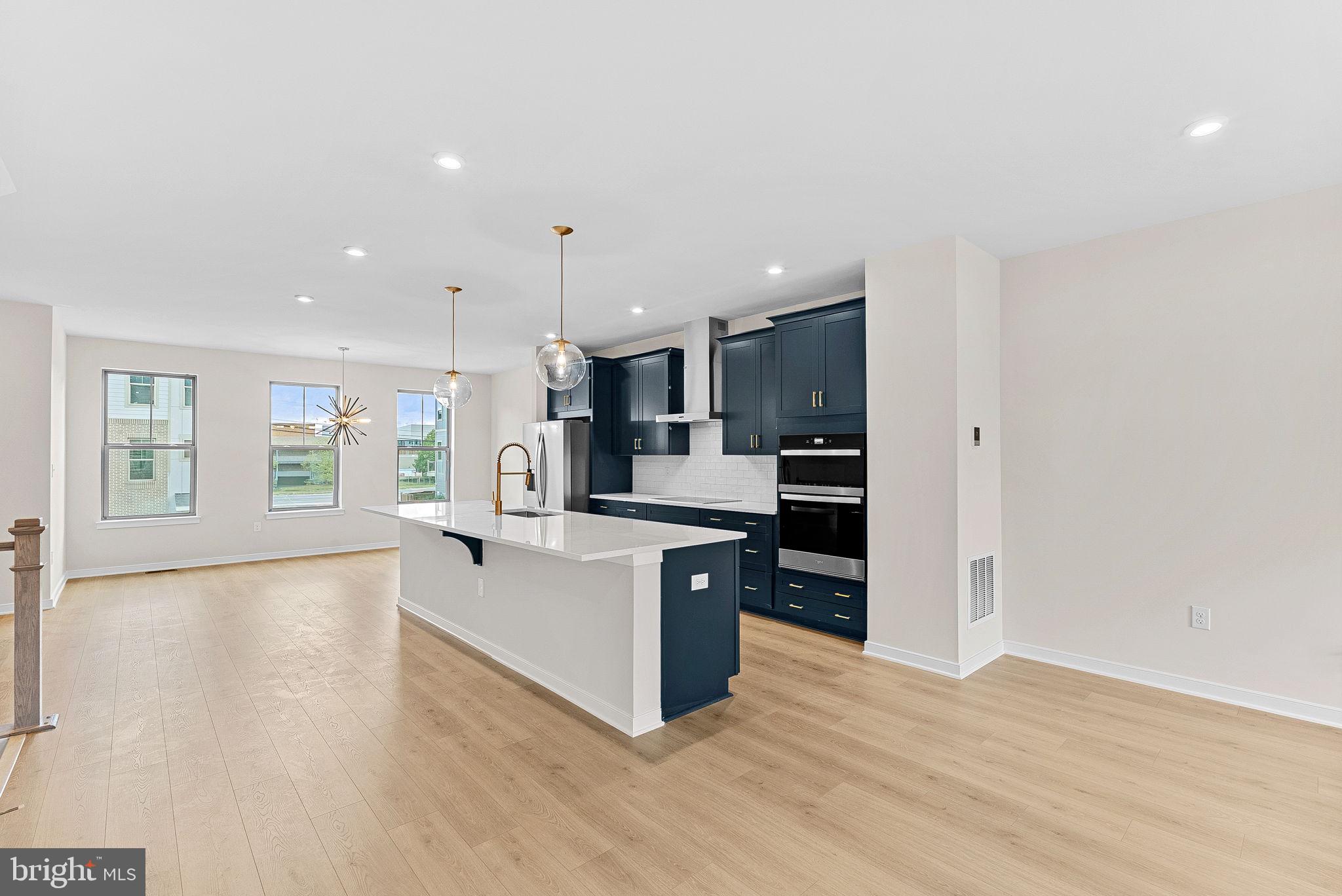 19716 MYSTIC MAROON TERRACE