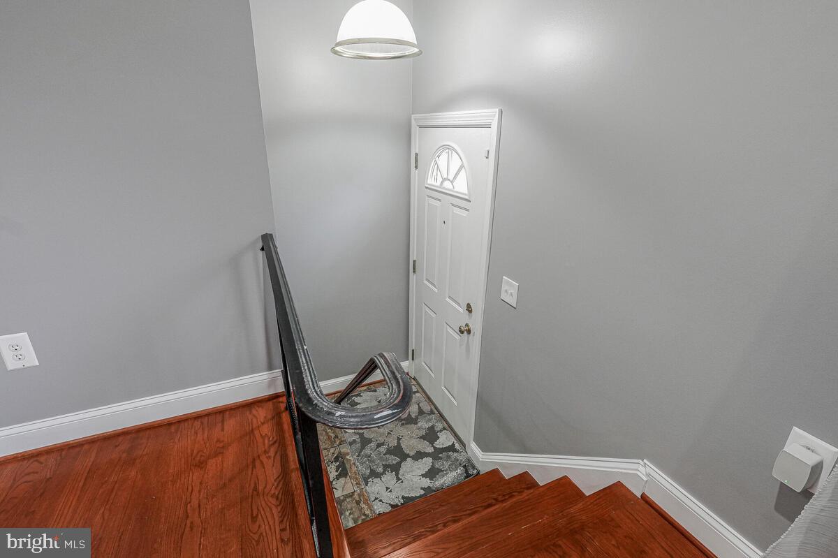 6912 EILERSON STREET