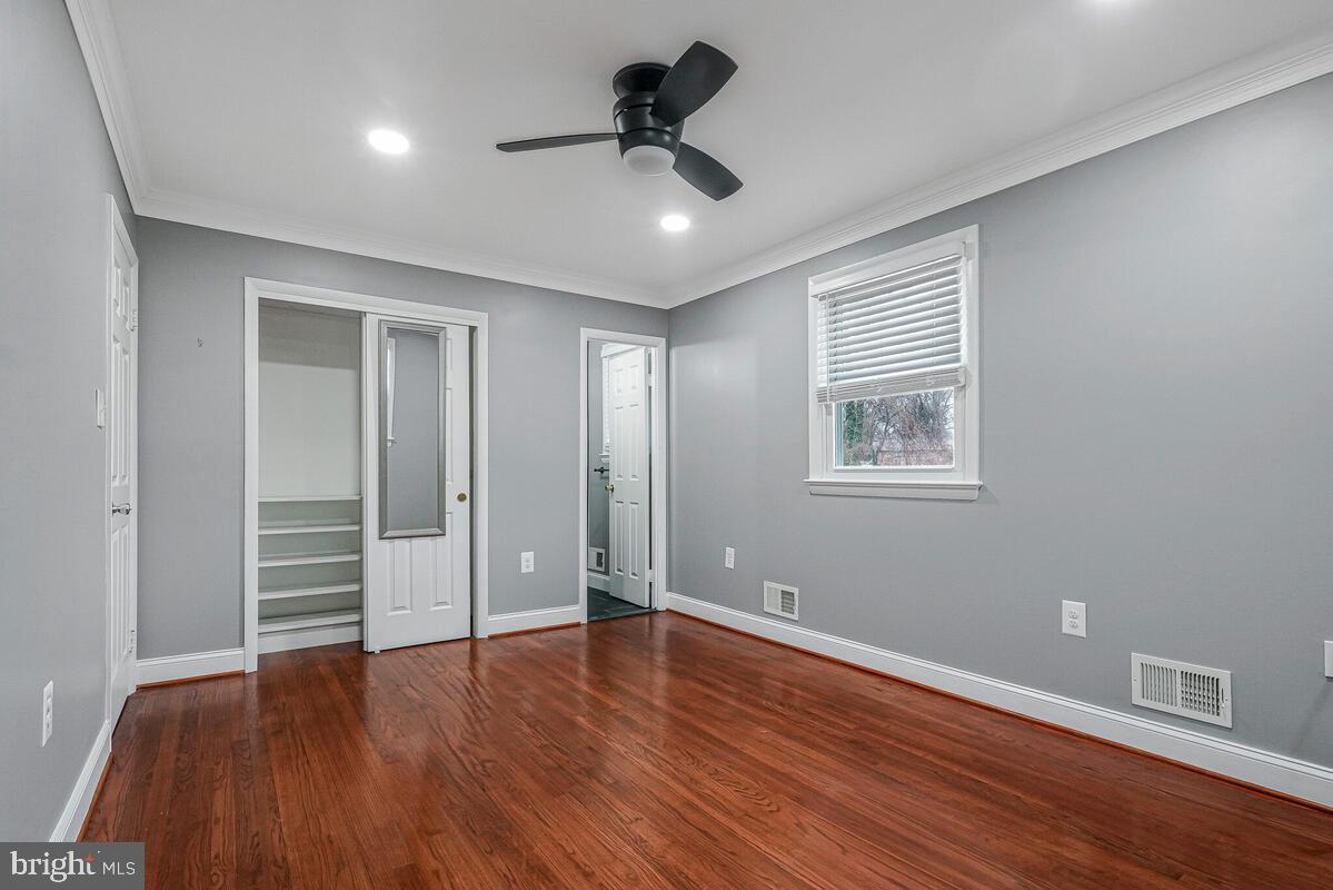 CRESTVIEW MANOR - Residential Lease