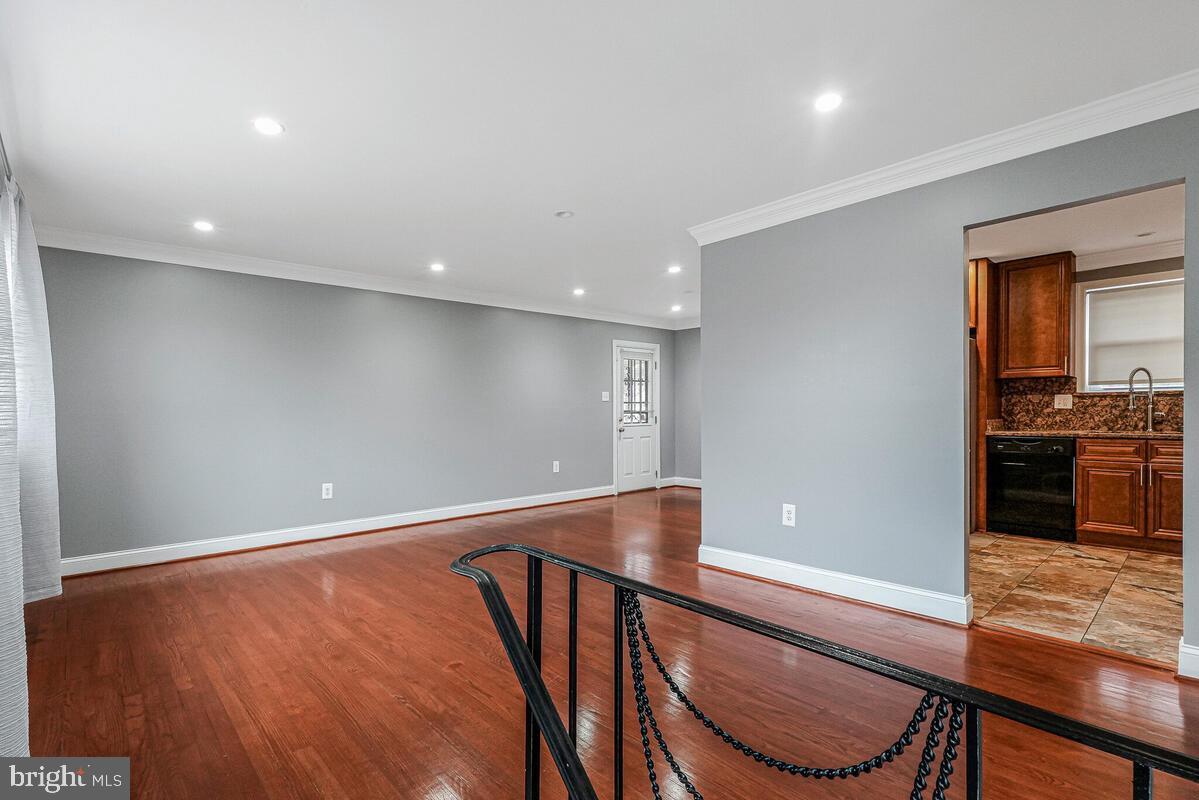 6912 EILERSON STREET